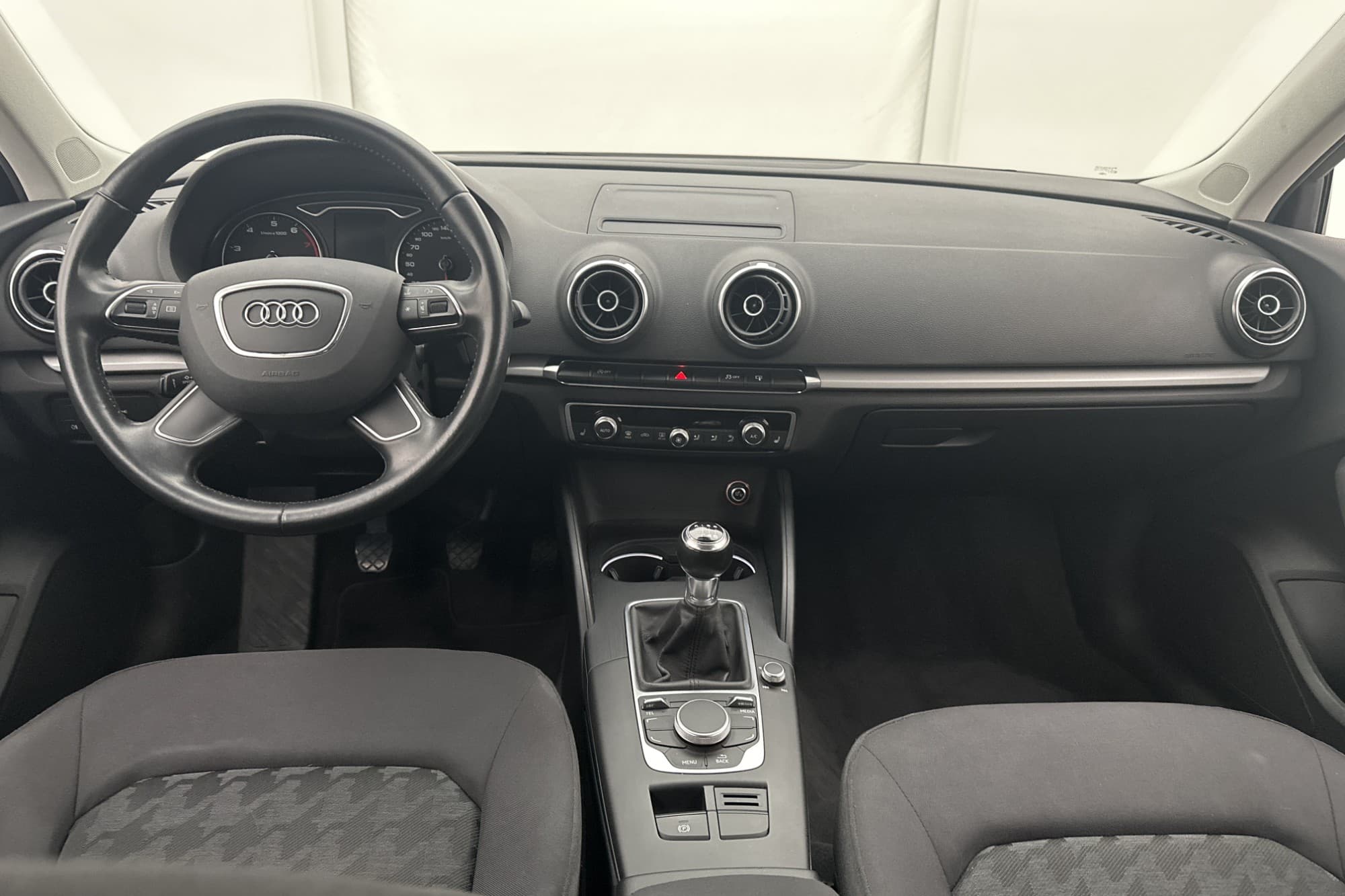Audi A3 1.2 TFSI Manuell Attraction Bluetooth Farthållare 