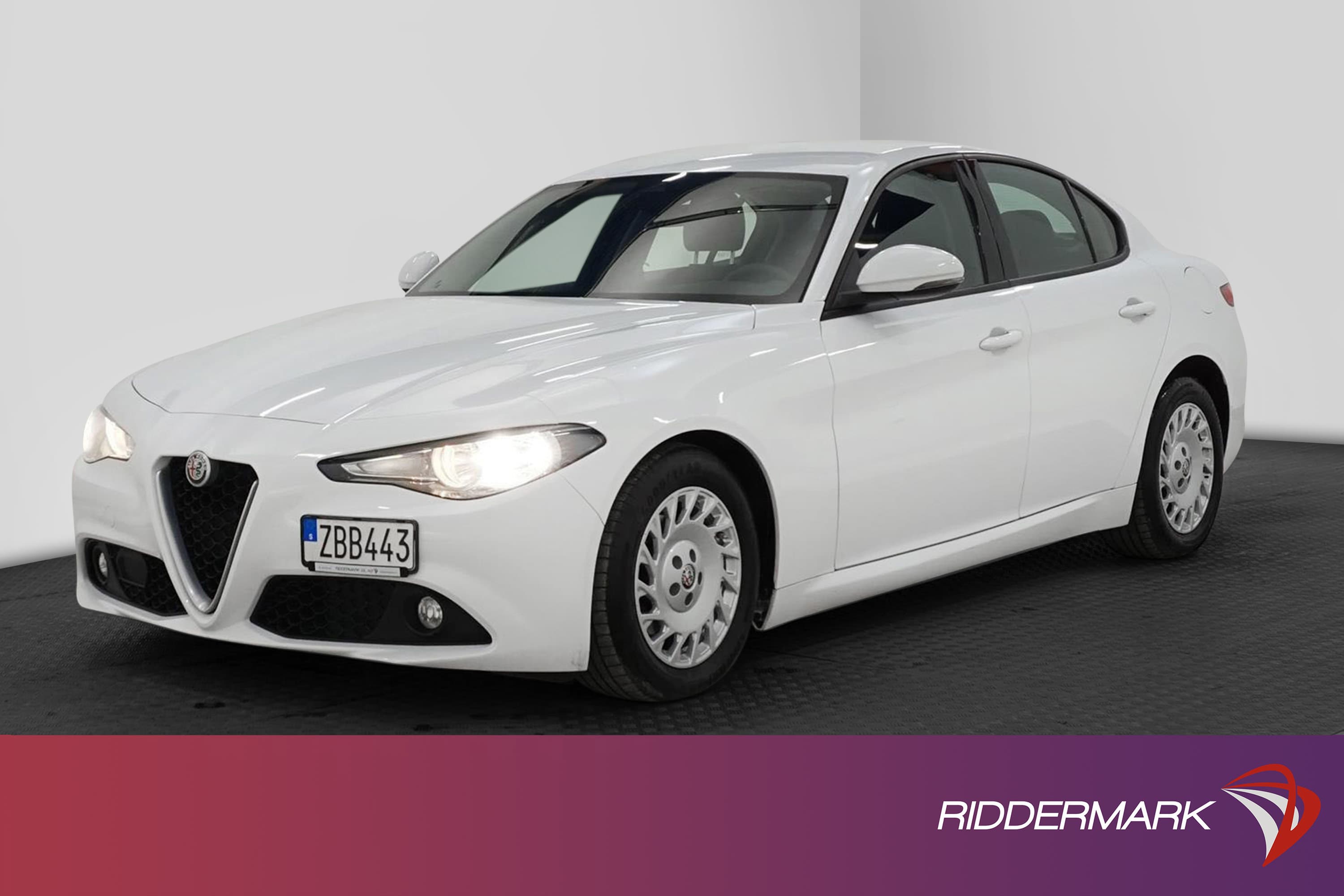 Alfa Romeo Giulia 2.2 JTDM 150hk B-Kamera Välserv 0,35L/mil