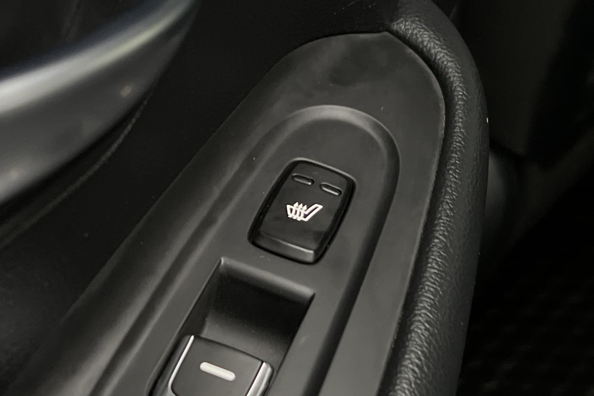 Kia Carens 1.7 141hk 7 sits M&K Värm Navi Kamera Sensorer