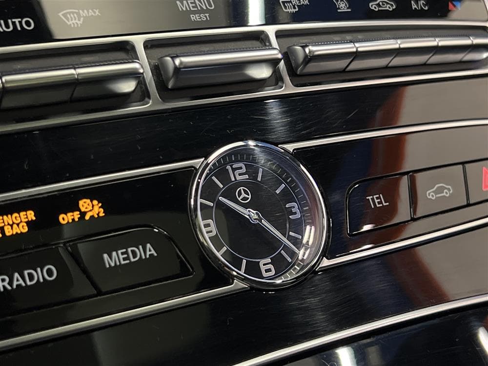 Mercedes-Benz E 220d 4M 194hk AMG Pano Wide. Värmare 360°