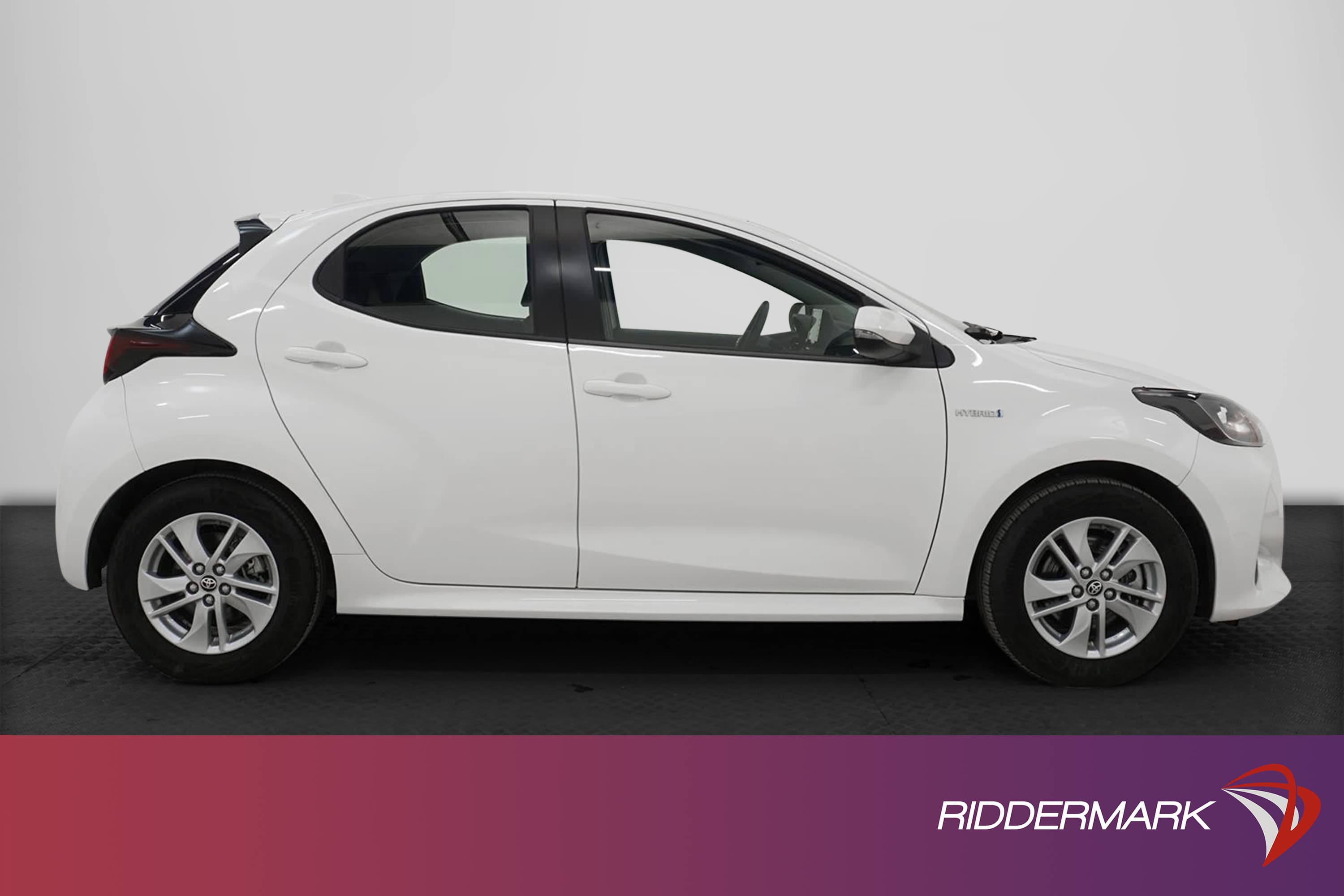 Toyota Yaris Hybrid CVT 116hk B-Kam Låg Skatt 0,28L/mil
