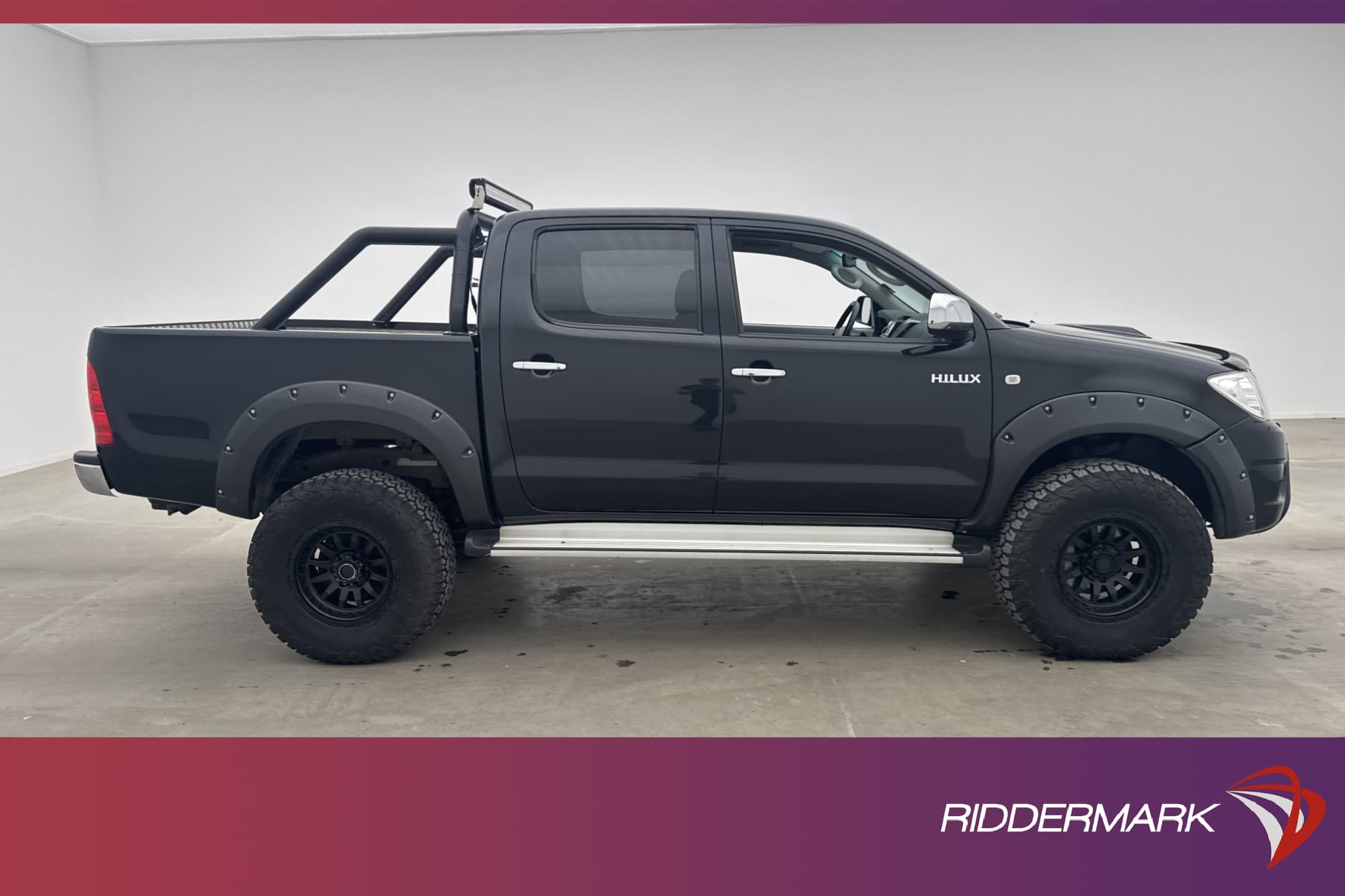 Toyota Hilux BLACK 3.0 4x4 171hk