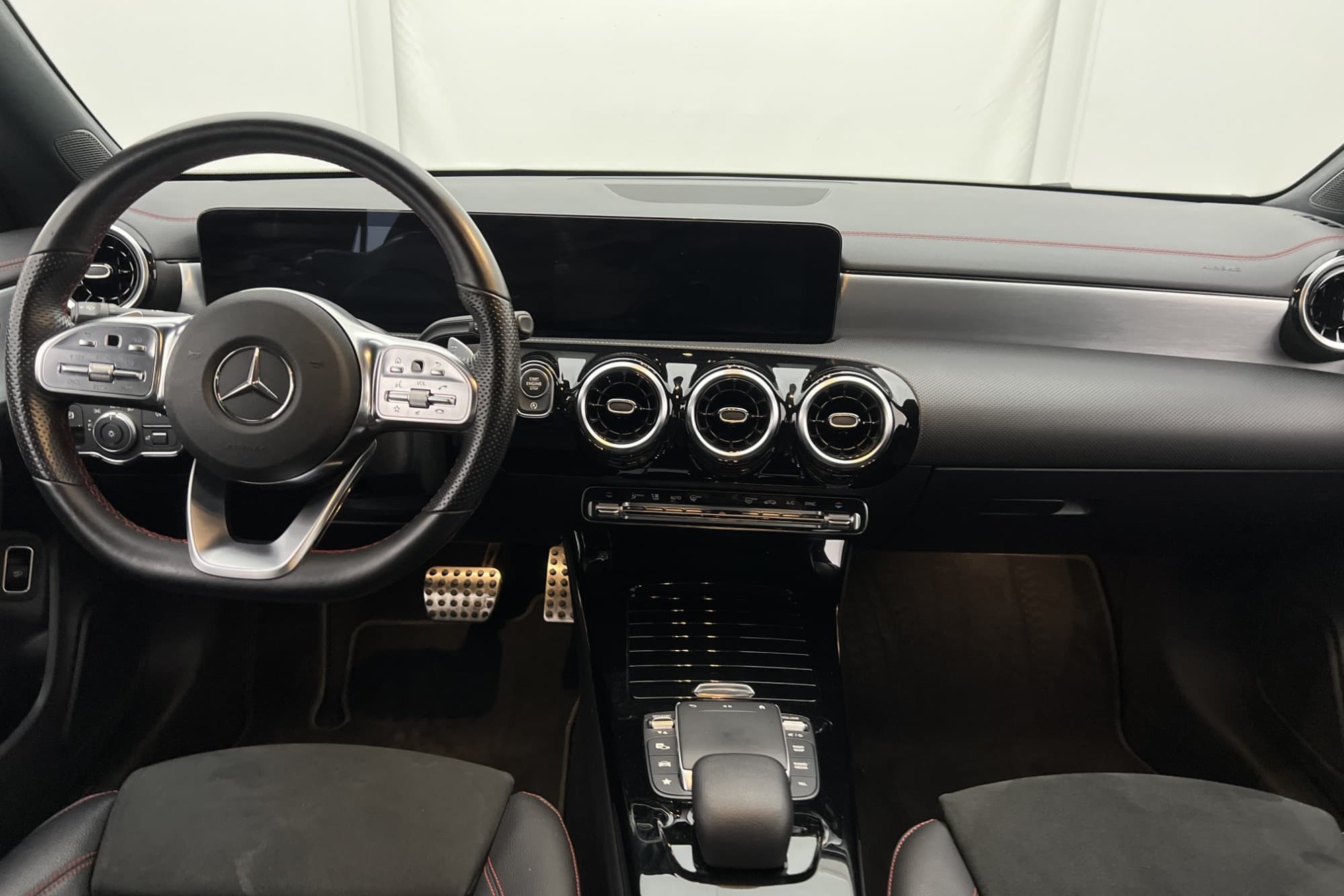Mercedes-Benz CLA 200 163hk AMG Wide Cockpit Kamera Navi