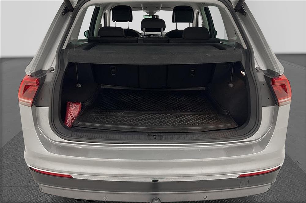 Volkswagen Tiguan 4M 190hk GT Värmare Active info Draginteriör