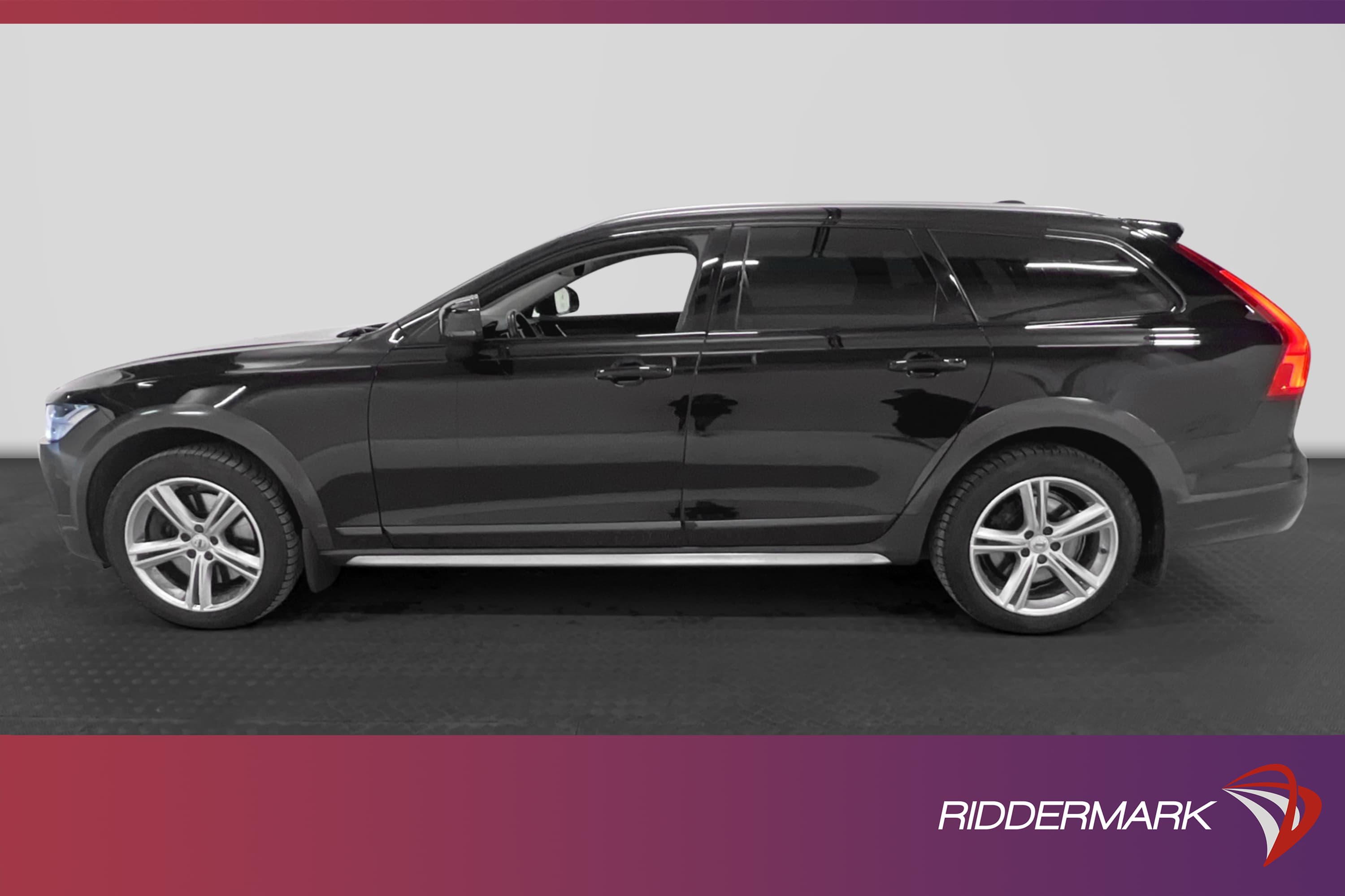 Volvo V90 Cross Country D4 AWD