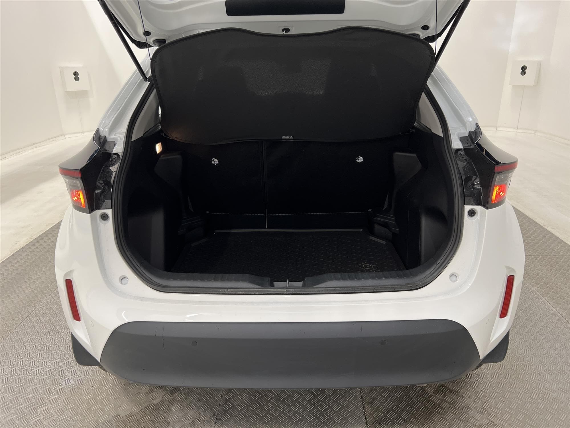 Toyota Yaris Cross Hybrid e-CVT 116hk Active B-Kamera