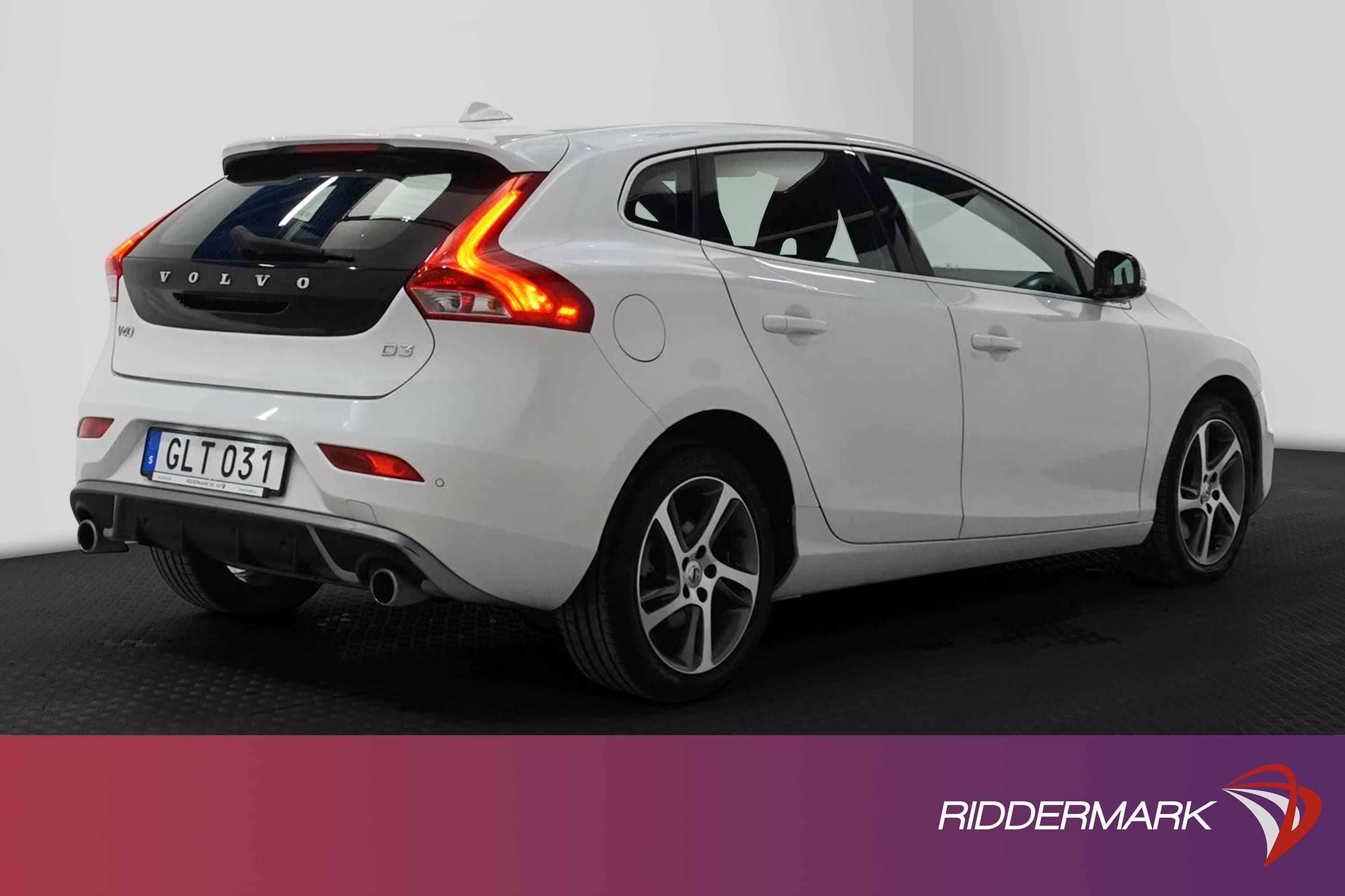 Volvo V40 D3 150hk R-Design VOC Värmare Helskinn 0,52l/milexteriör