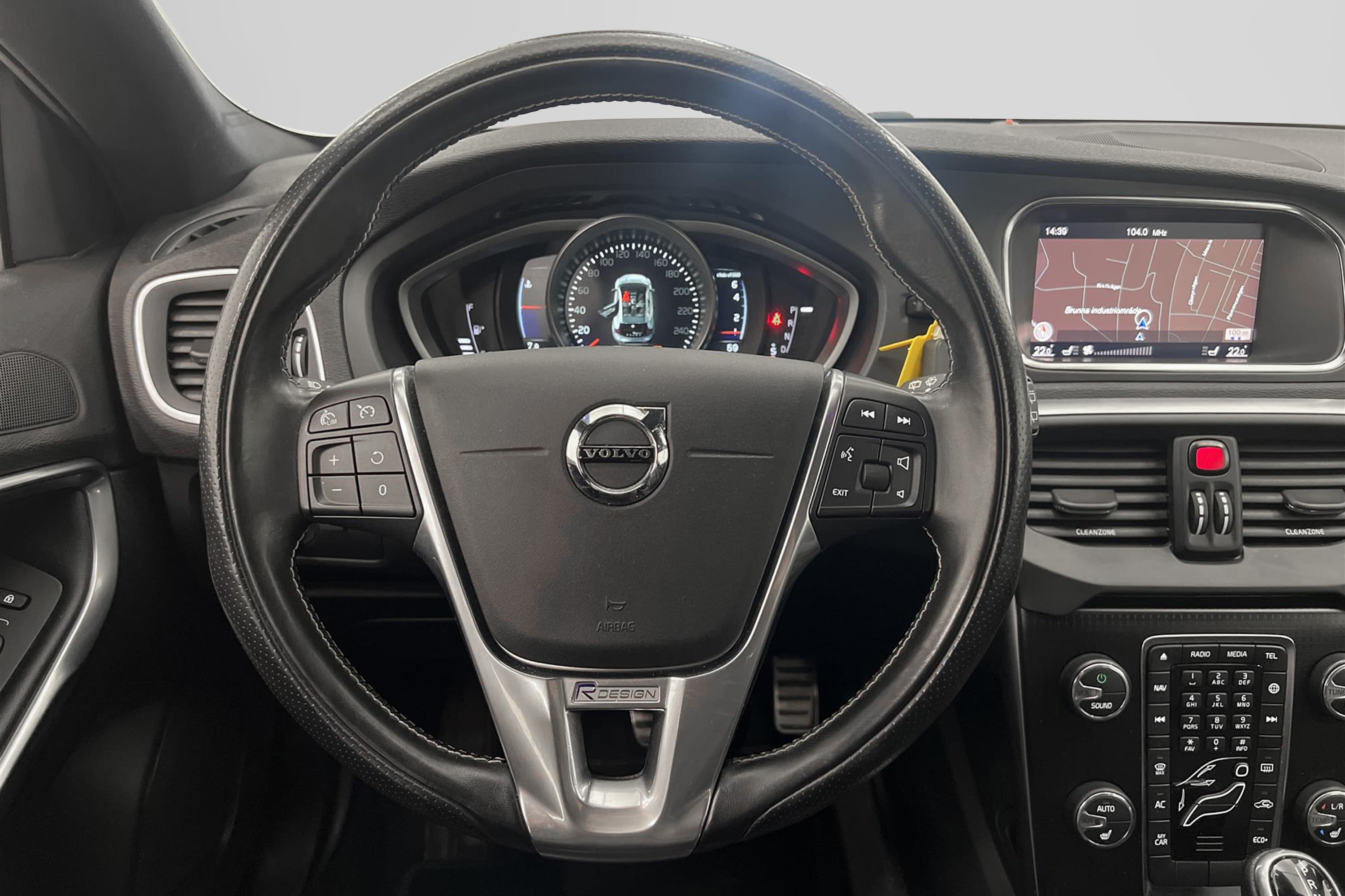 Volvo V40 T4 190hk R Design H/K Skinn Navi B-Kam 0,46L/mil