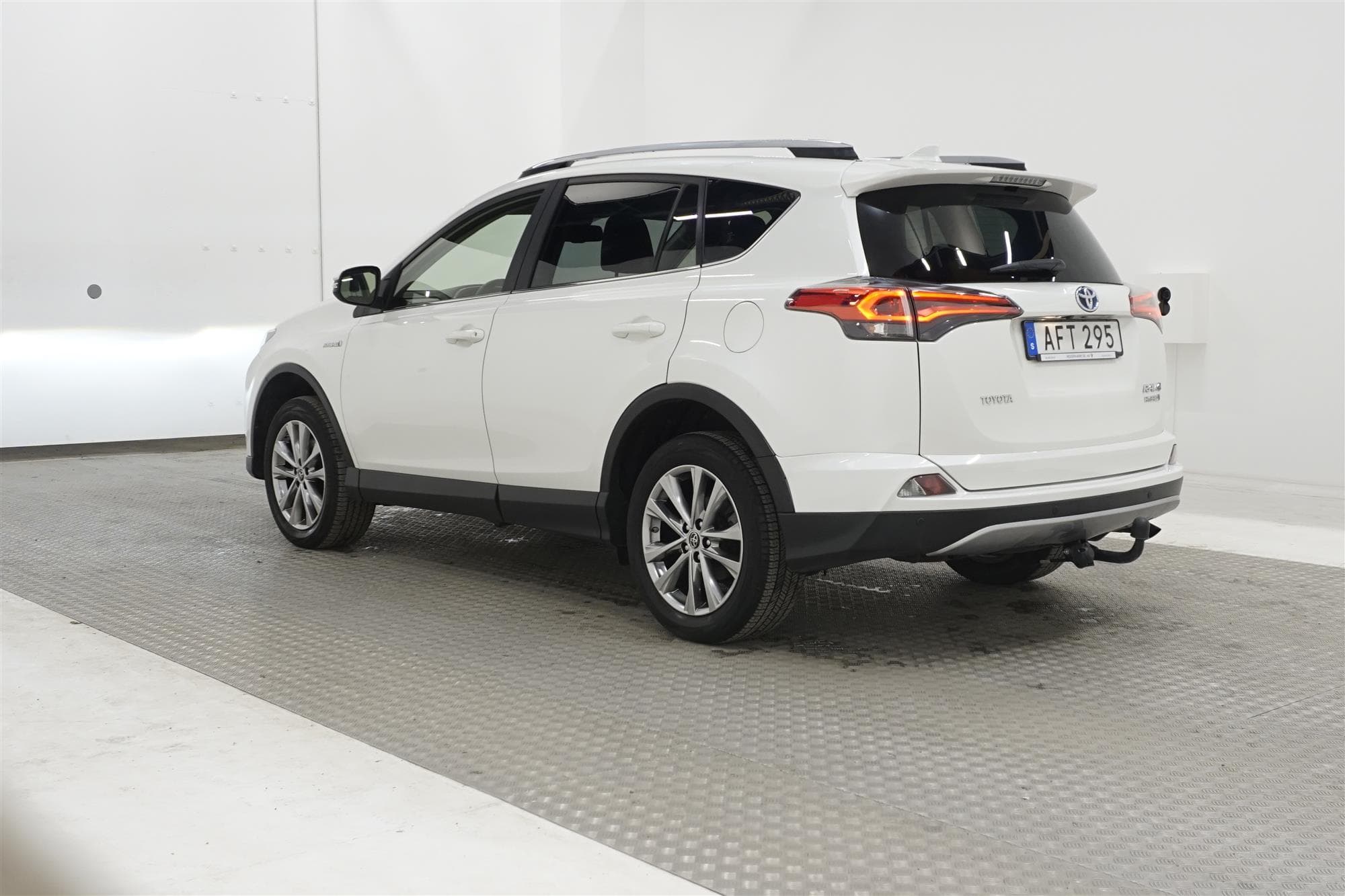 Toyota RAV4 Hybrid AWD 2.5 197hk M&K-Värm 360 Kam Drag