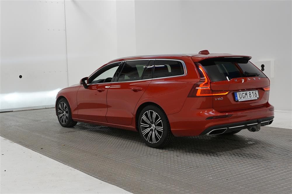 Volvo V60 T5 250hk Inscription Voc HUD B-Värm B-Kam Drag 