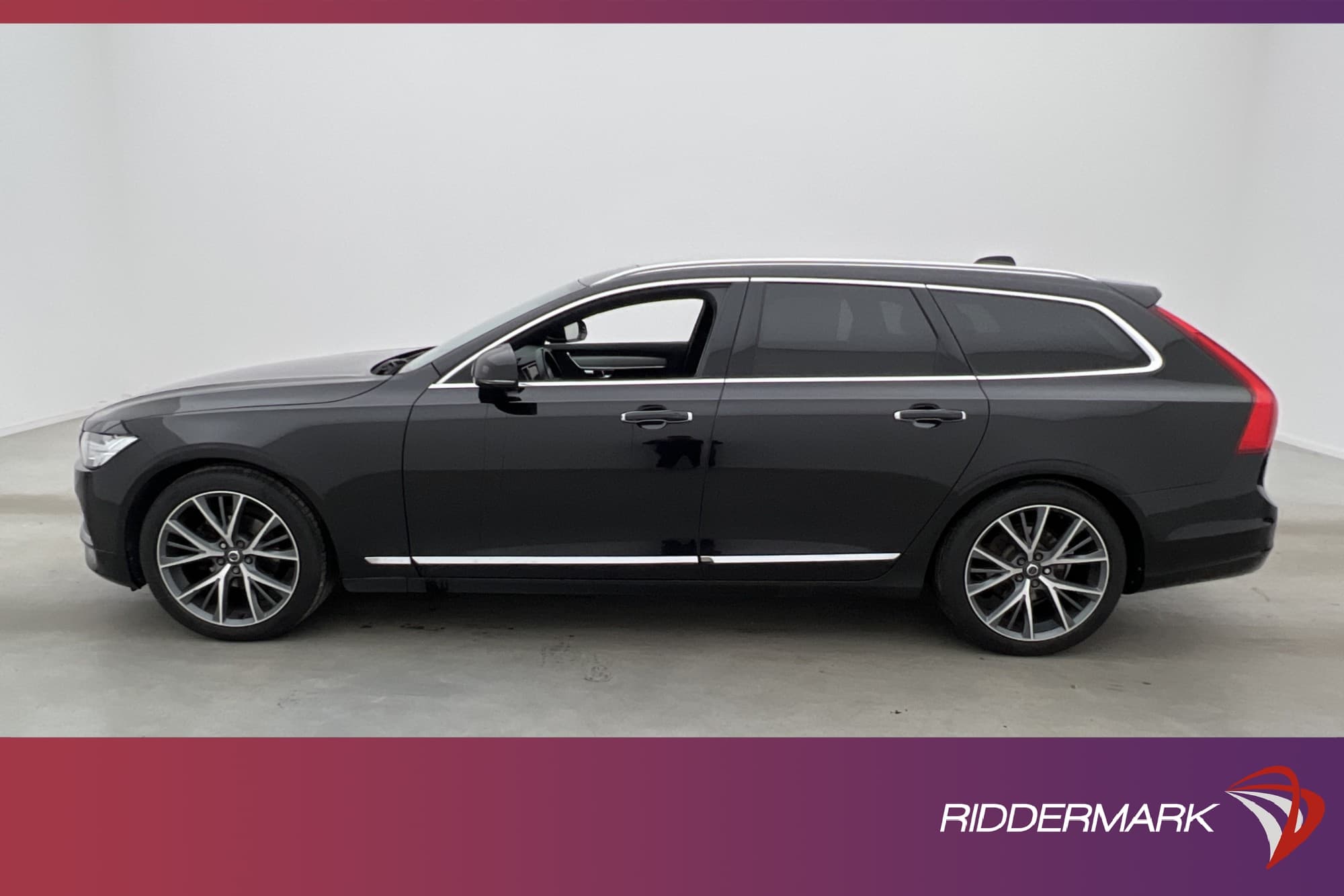 Volvo V90 D4 AWD Inscription Pano 360° D-Värm HUD Navi VOC