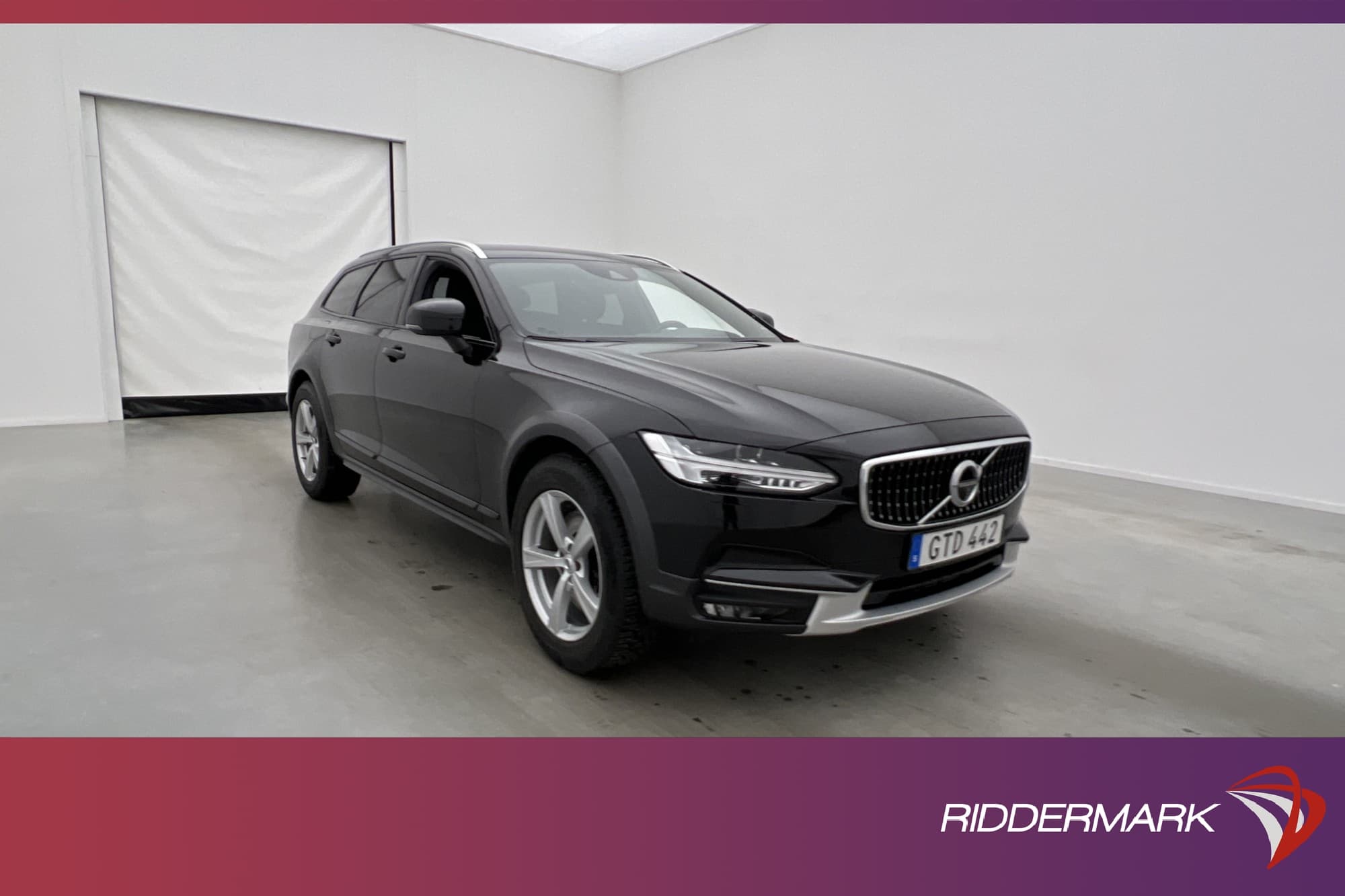 Volvo V90 Cross Country AWD Pro B&W D-Värmare VOC 360° Drag