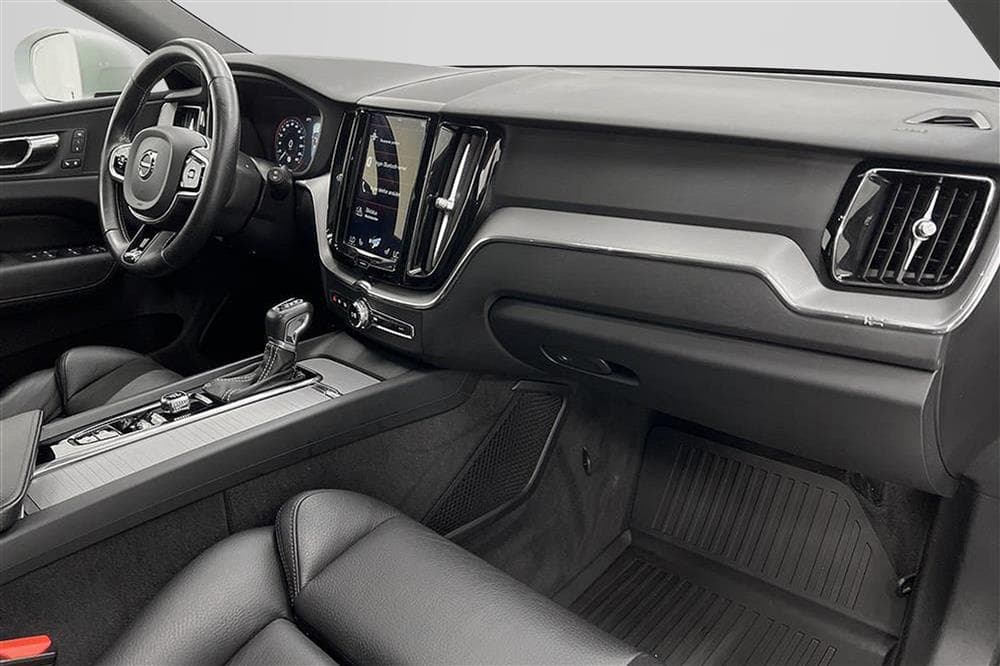 Volvo XC60 D4 AWD R-Design Voc Värmare  Panorama Skinn Naviinteriör