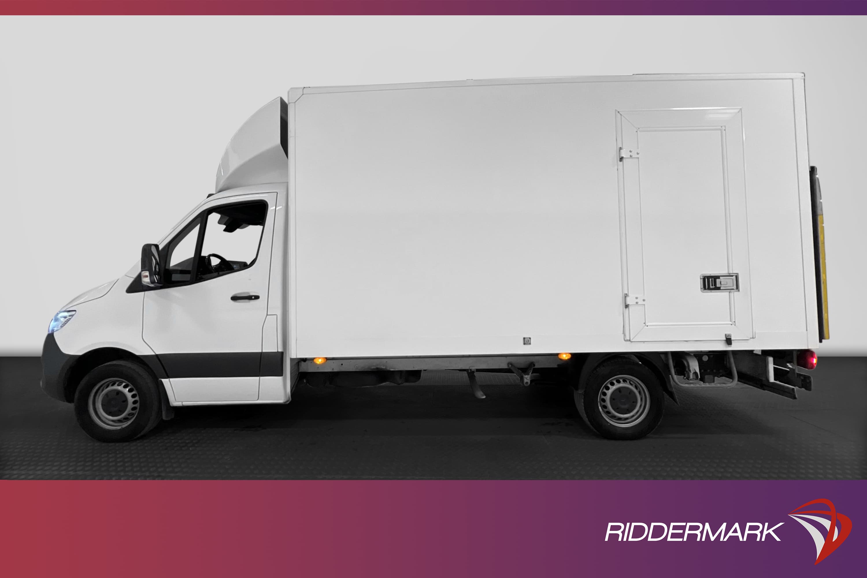 Mercedes-Benz Sprinter 316 Bakgavellyft Sidodörr Kamera Moms