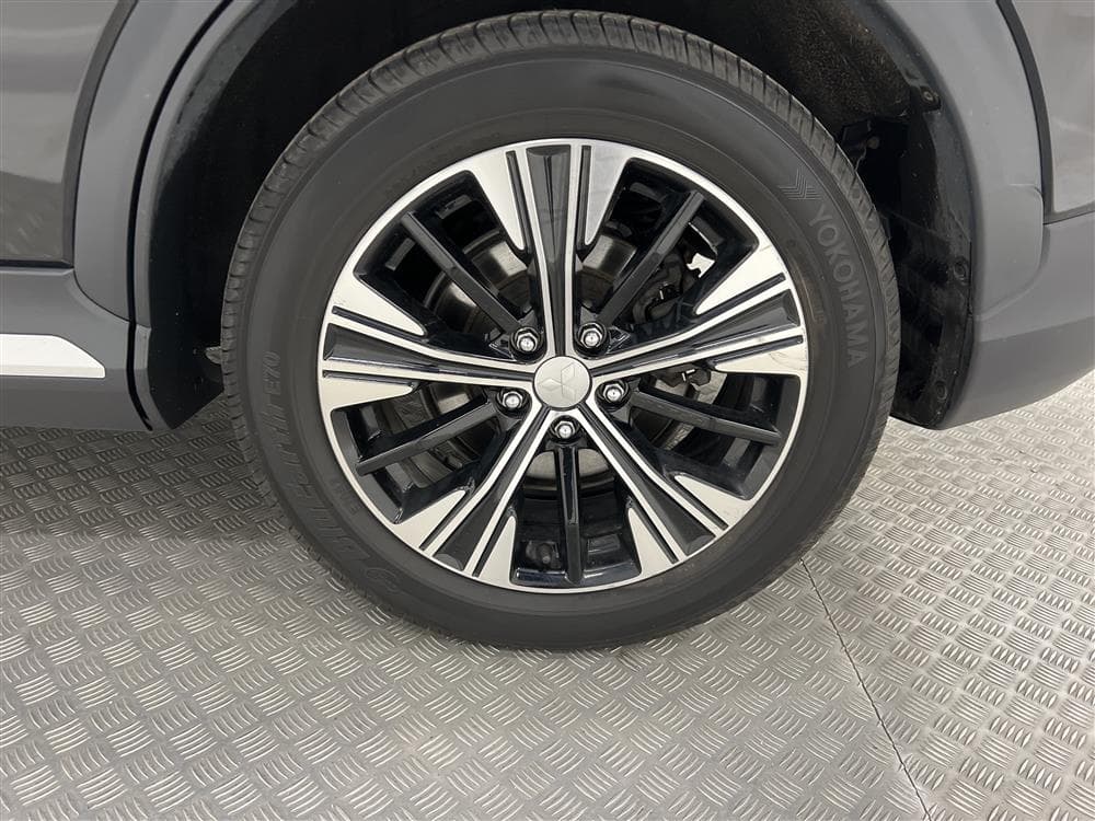 Mitsubishi Eclipse Cross 1.5 4WD 163hk HUD Pano 360° Värmare