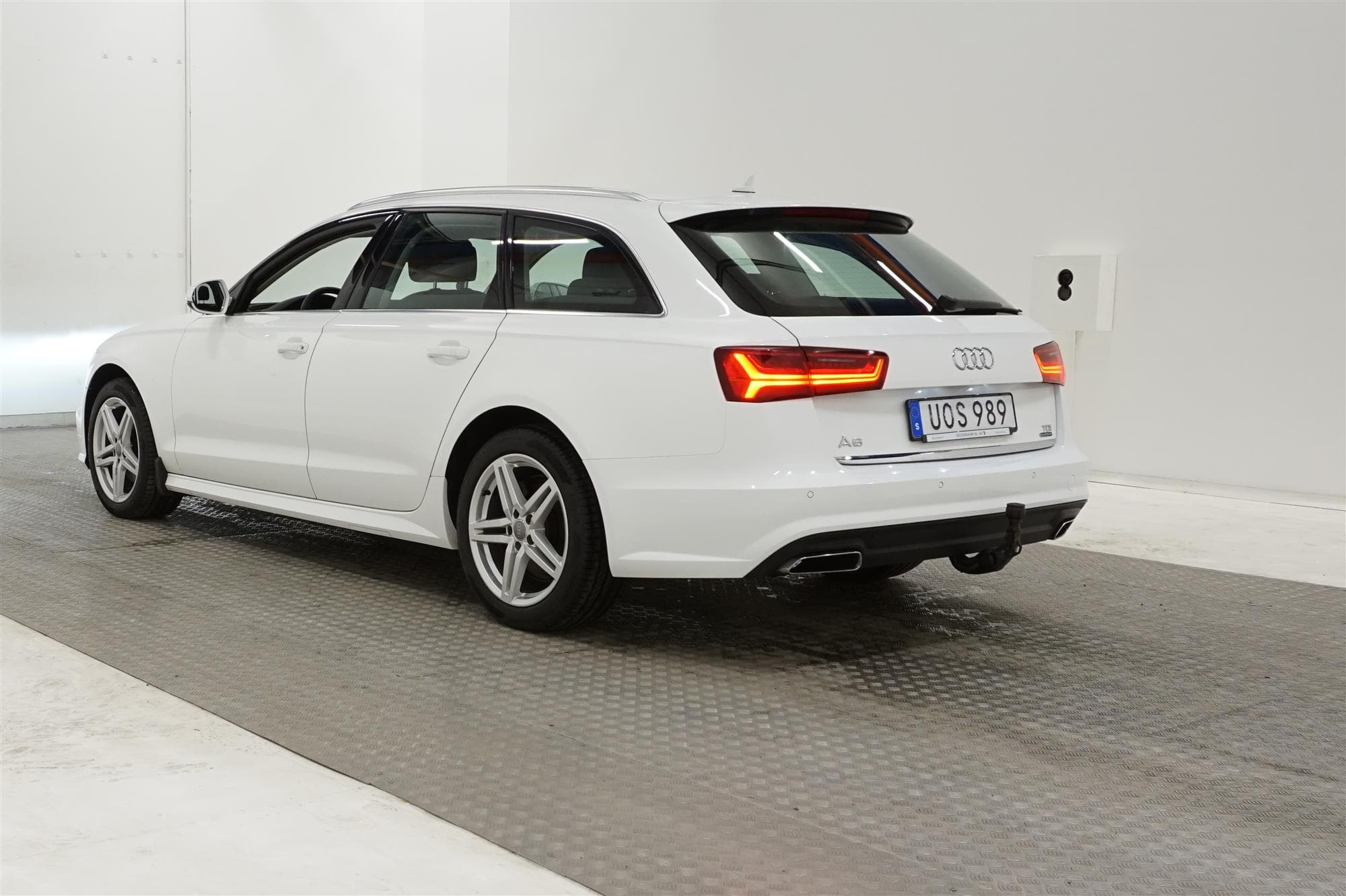 Audi A6  2.0 TDI Quattro 190hk  D-Värm Drag Navi 0,52L/mil