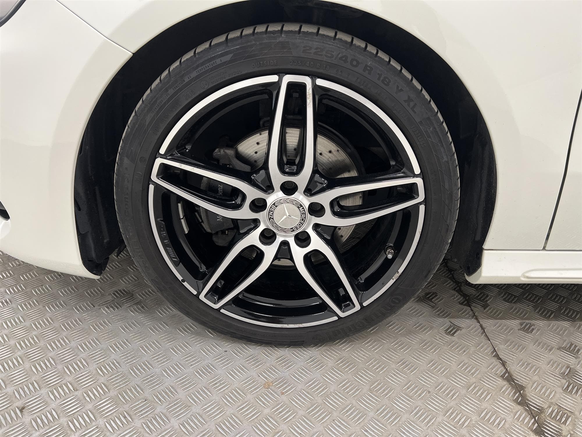 Mercedes-Benz  A 180 122hk AMG Sport 2 Brukare Låg Skatt 