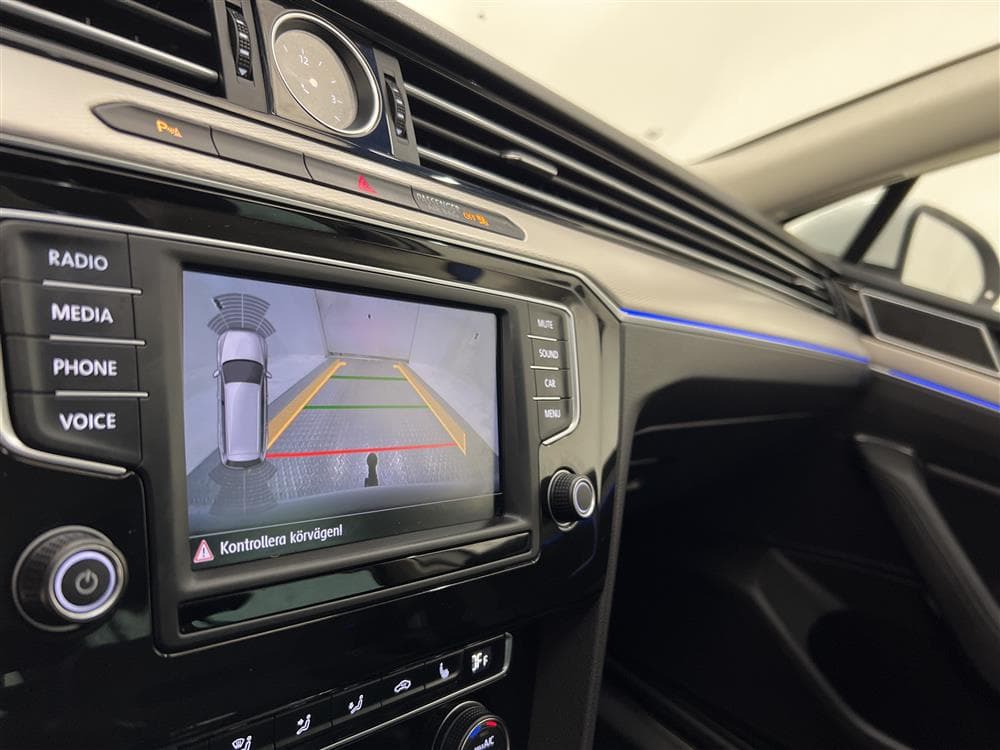 Volkswagen Passat GTE 218hk Executive Business Drag Skinninteriör