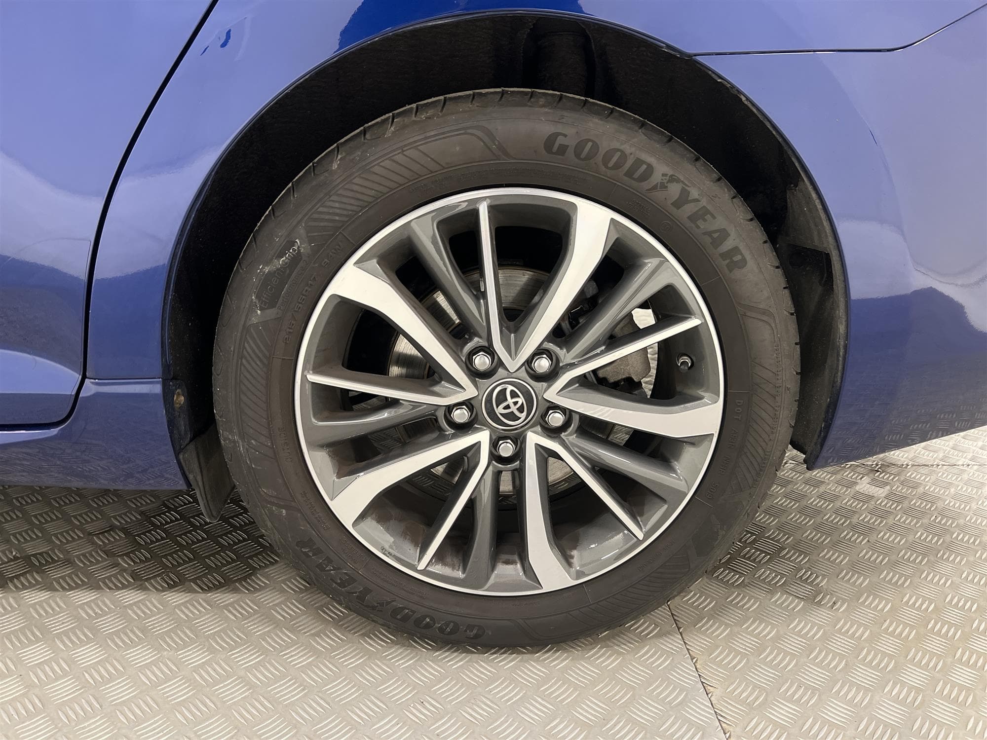 Toyota Avensis 1.8 Sedan 147hk B-Kam Låg Skatt 1 Brukare