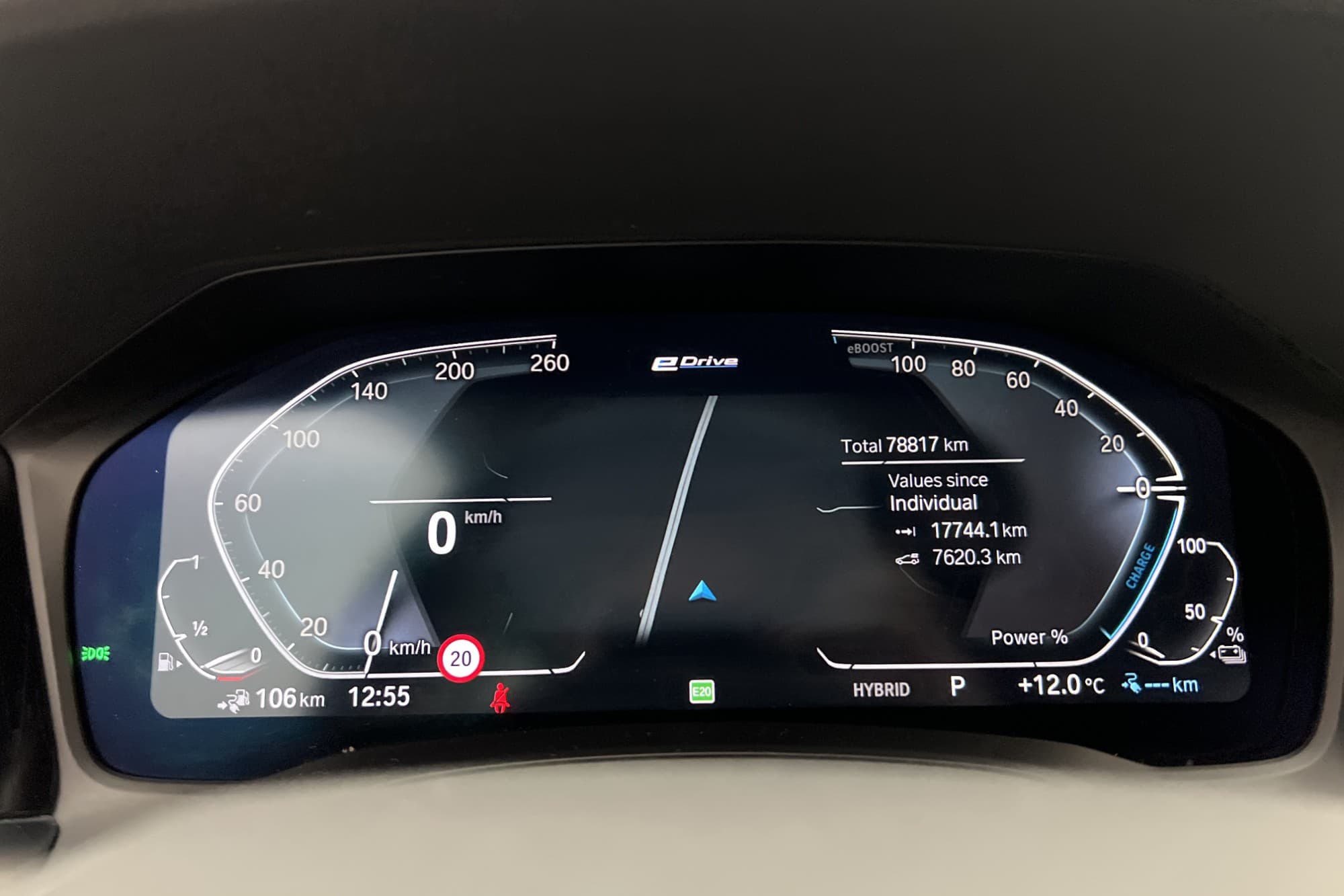 BMW 330e xDrive Touring 292hk Sport Line Navi Sensorer MOMS