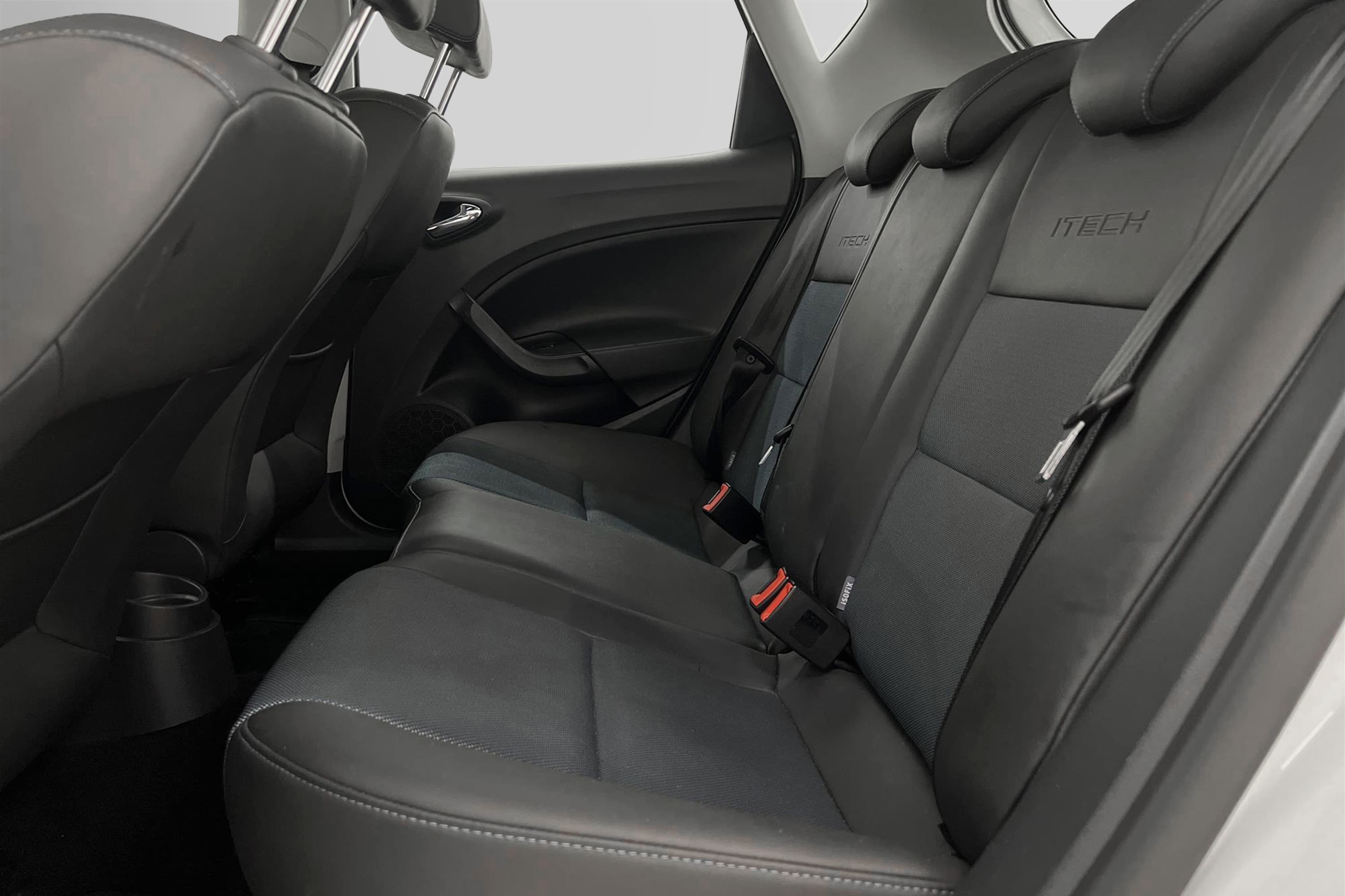 SEAT Ibiza 1.2 TSI 105hk Halvskinn Nybes Låg Skatt 0,42L/mil