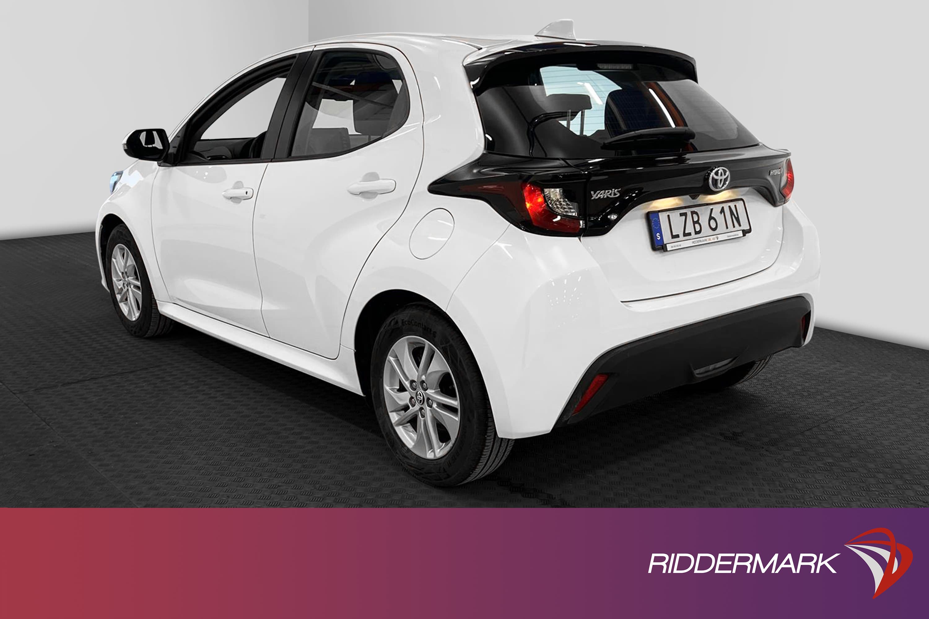 Toyota Yaris Hybrid CVT 116hk  B-Kam Lane Assist 360kr Skatt