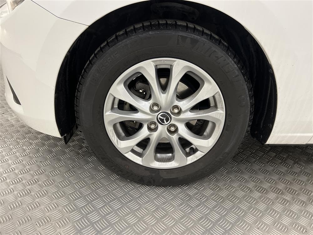 Mazda 2 5dr 1.5 75hk 2 Bruk Motorvärmare Välserv 0,49l/milinteriör