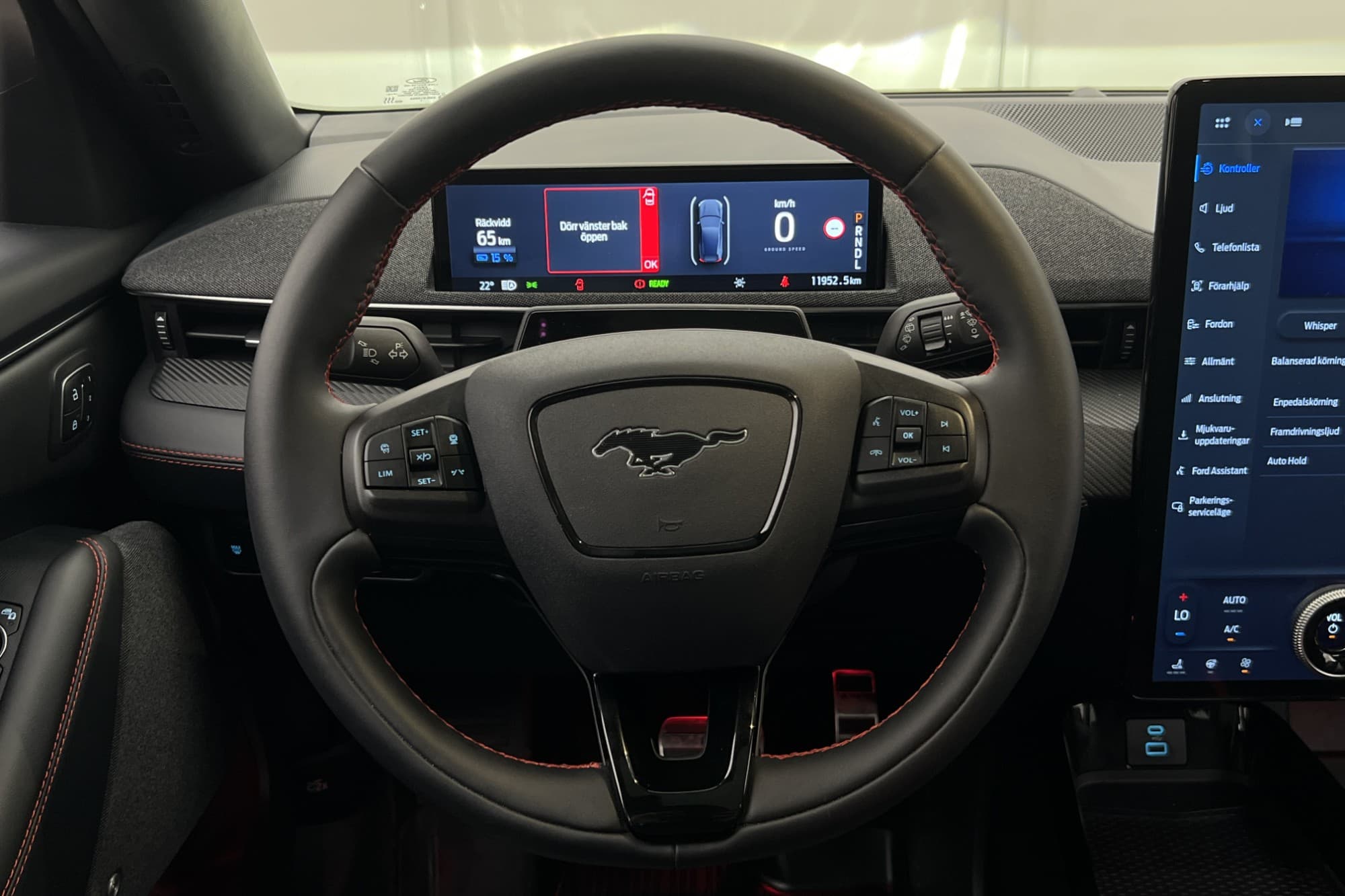 Ford Mustang Mach-E Long Range B&O 360° Skinn Elstolar