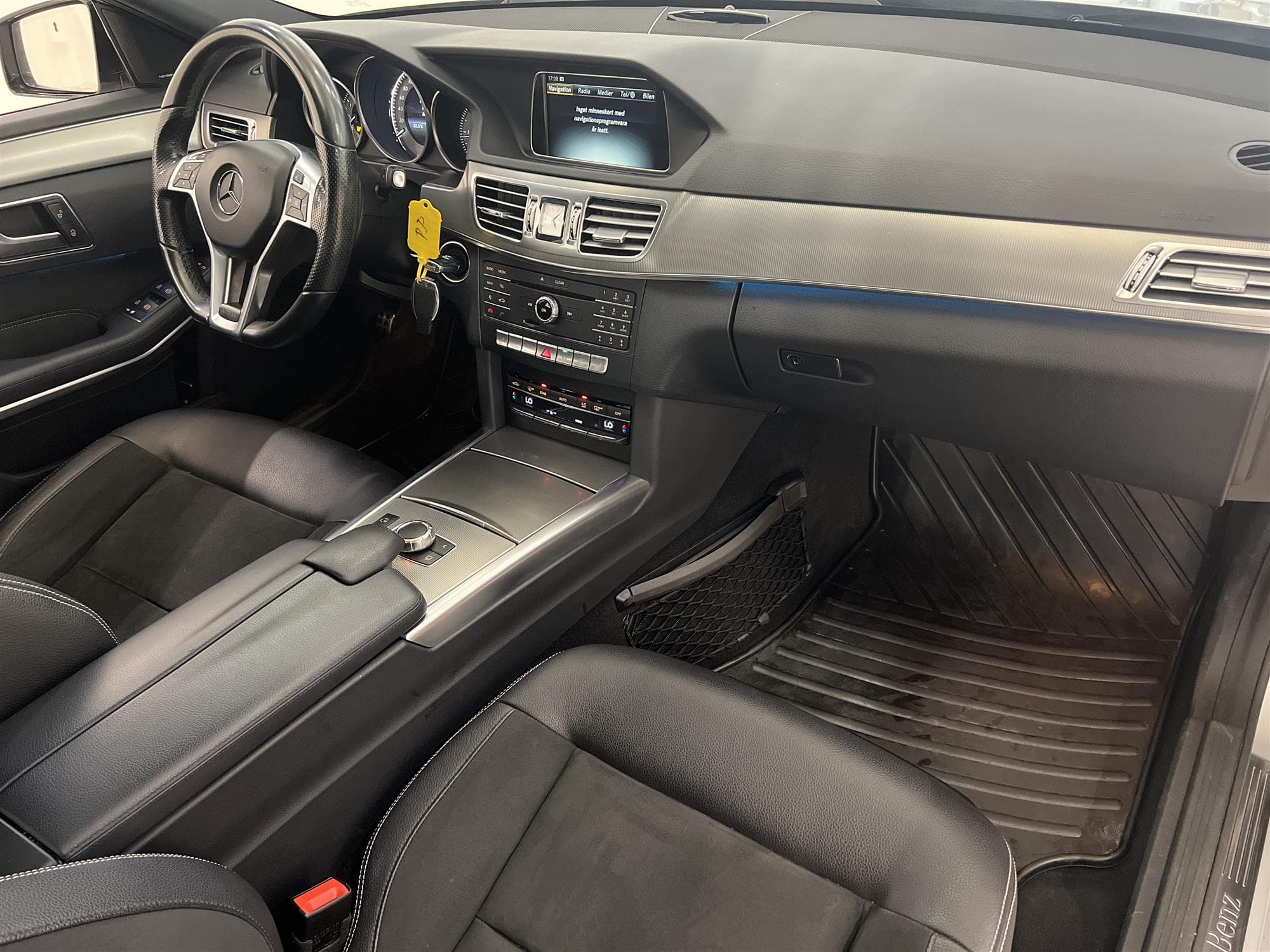 Mercedes-Benz E 220 4M 170hk AMG Harman/Kardon B-Kamera
