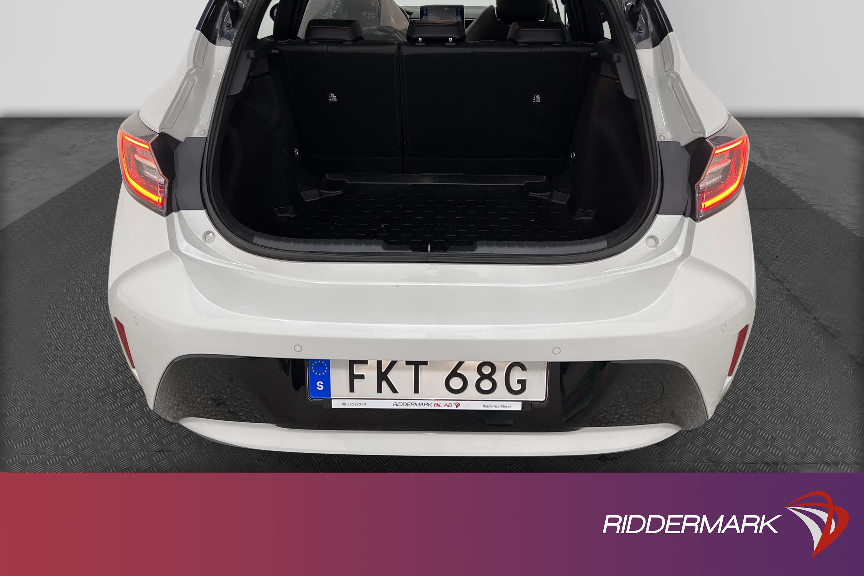 Toyota Corolla Hybrid e-CVT 122hk HUD B-Kamera Döda Vinkel 