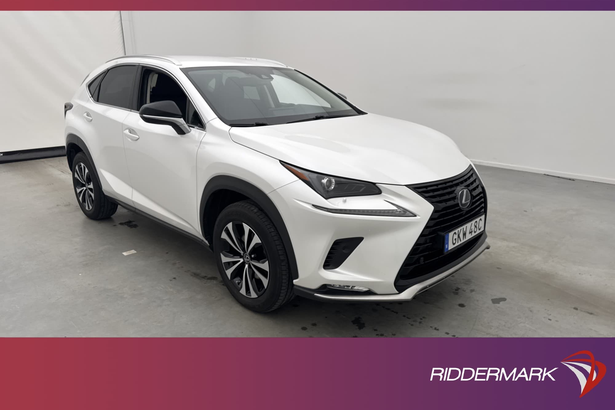 Lexus NX 300h AWD 197hk