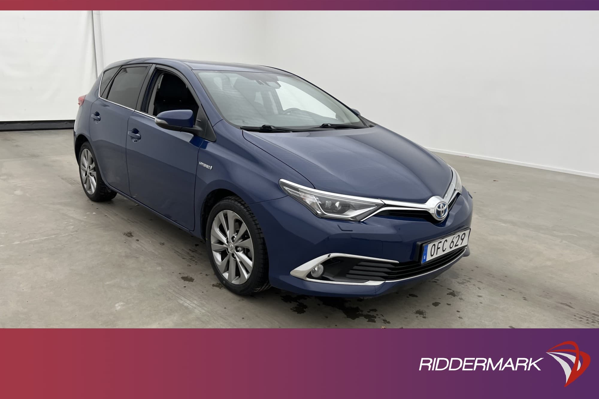 Toyota Auris Hybrid 136hk Executive Kamera Navi Halvskinn