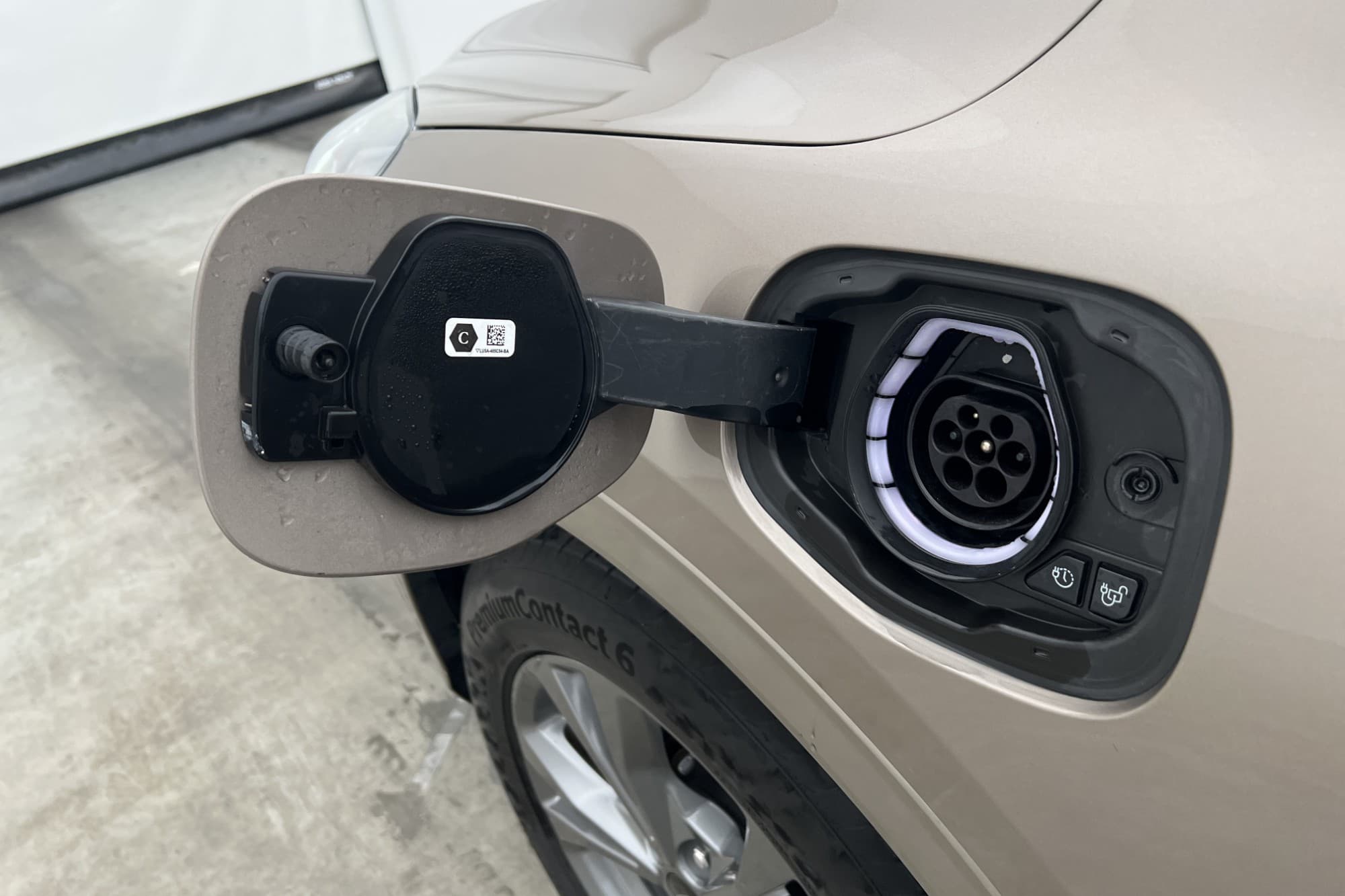 Ford Kuga Plug-In Hybrid 225hk ST-Line Cockpit Kamera Navi 