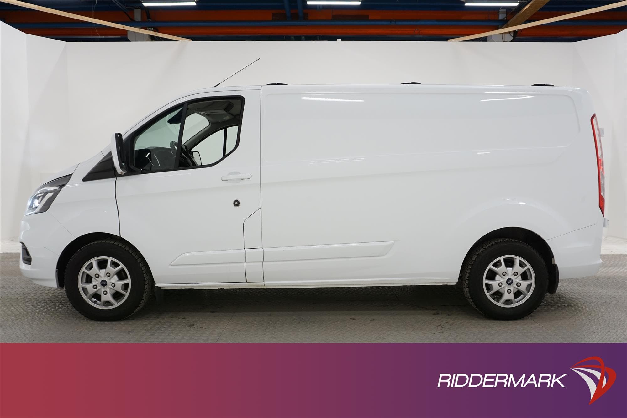 Ford Transit Custom Automat 170hk L2 Drag Värmare Moms