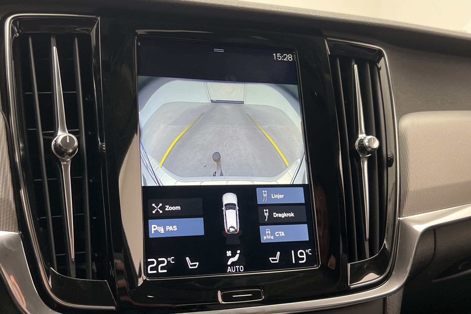Volvo V90 D4 AWD Inscription VOC Värmare Kamera Drag Skinn
