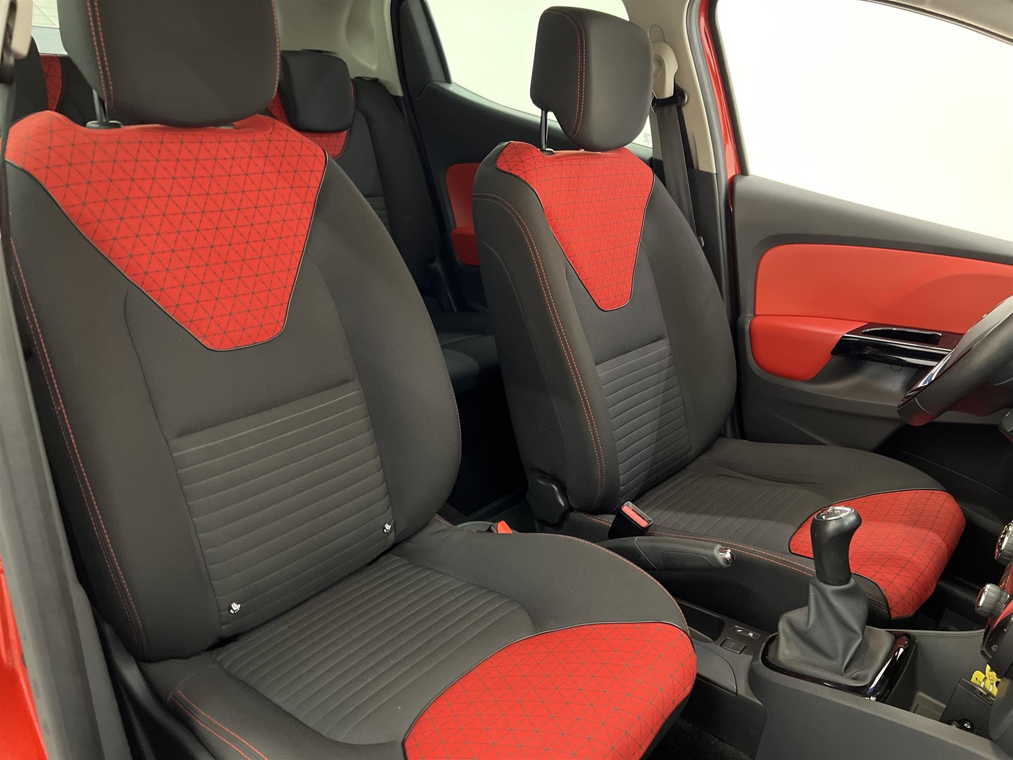 Renault Clio 0.9 TCe 90hk Nyservad Navi Låg Skatt 0,45L/mil