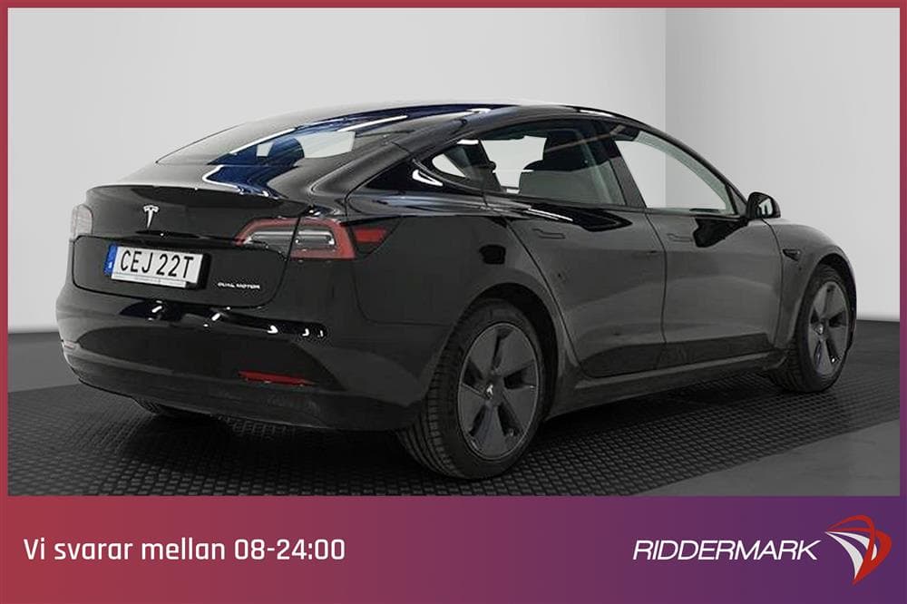 Tesla Model 3 Long Range AWD 440hk Svensksåld Premiumexteriör