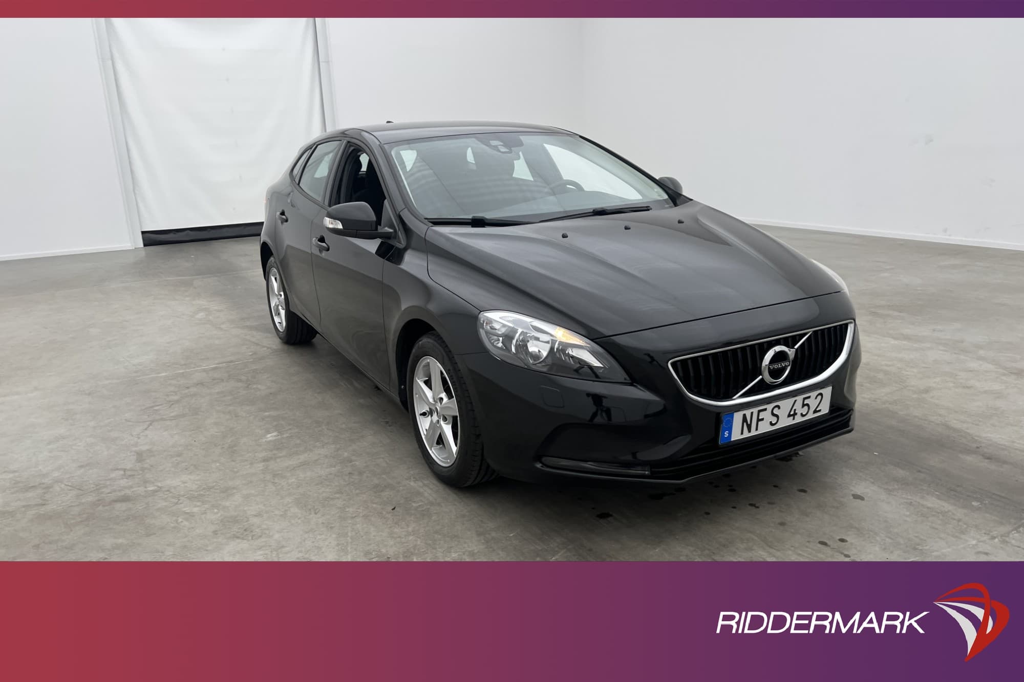 Volvo V40 T2 122hk