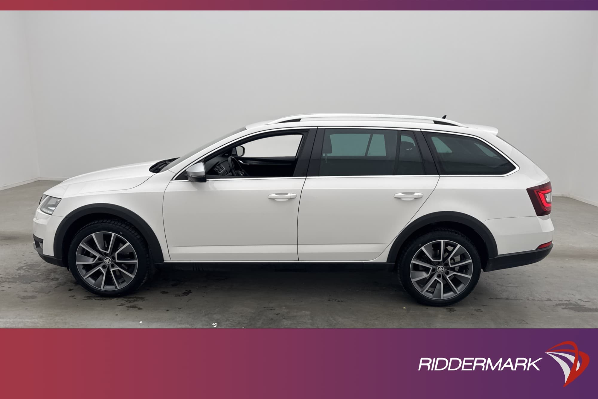 Škoda Octavia Scout 2.0 TDI 4x4 Premium Värmare Drag Kamera