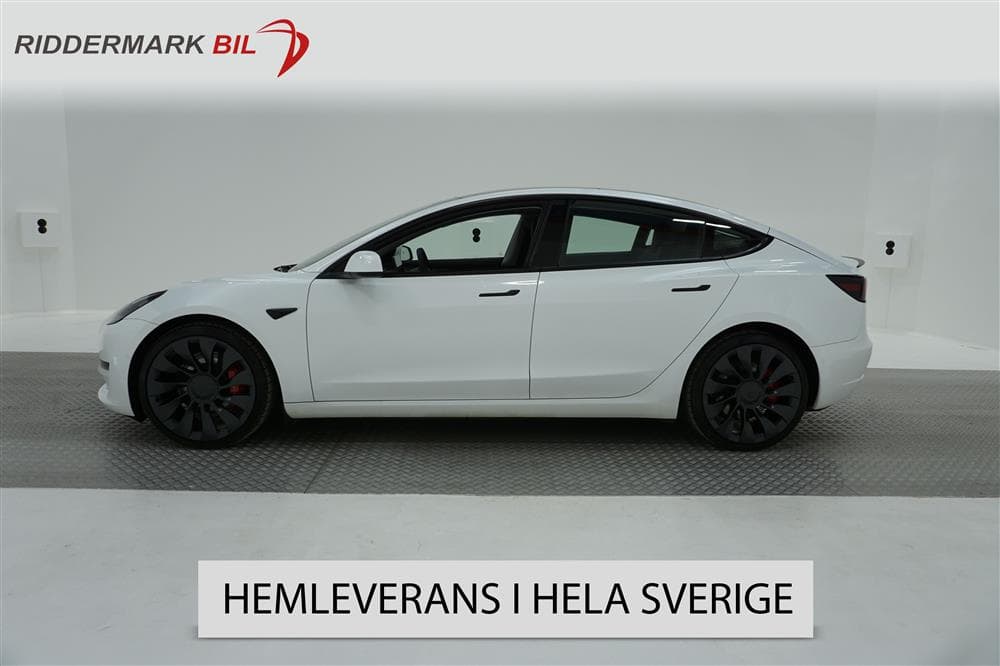 Tesla Model 3 Performance AWD 510hk Svensksåld Autopilot