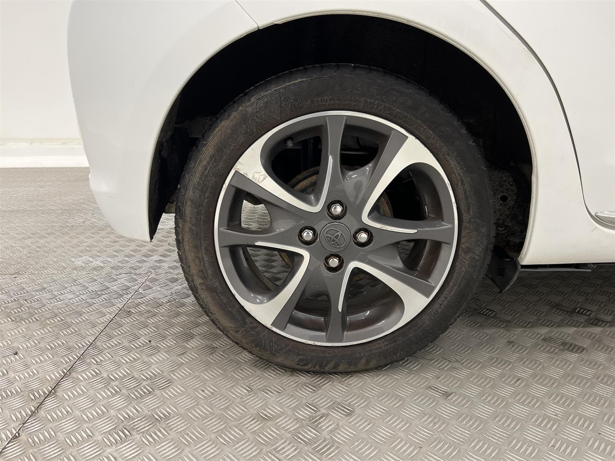 Toyota Yaris 1.33 99hk 2 Brukare Drag B-Kam 0,54L/mil