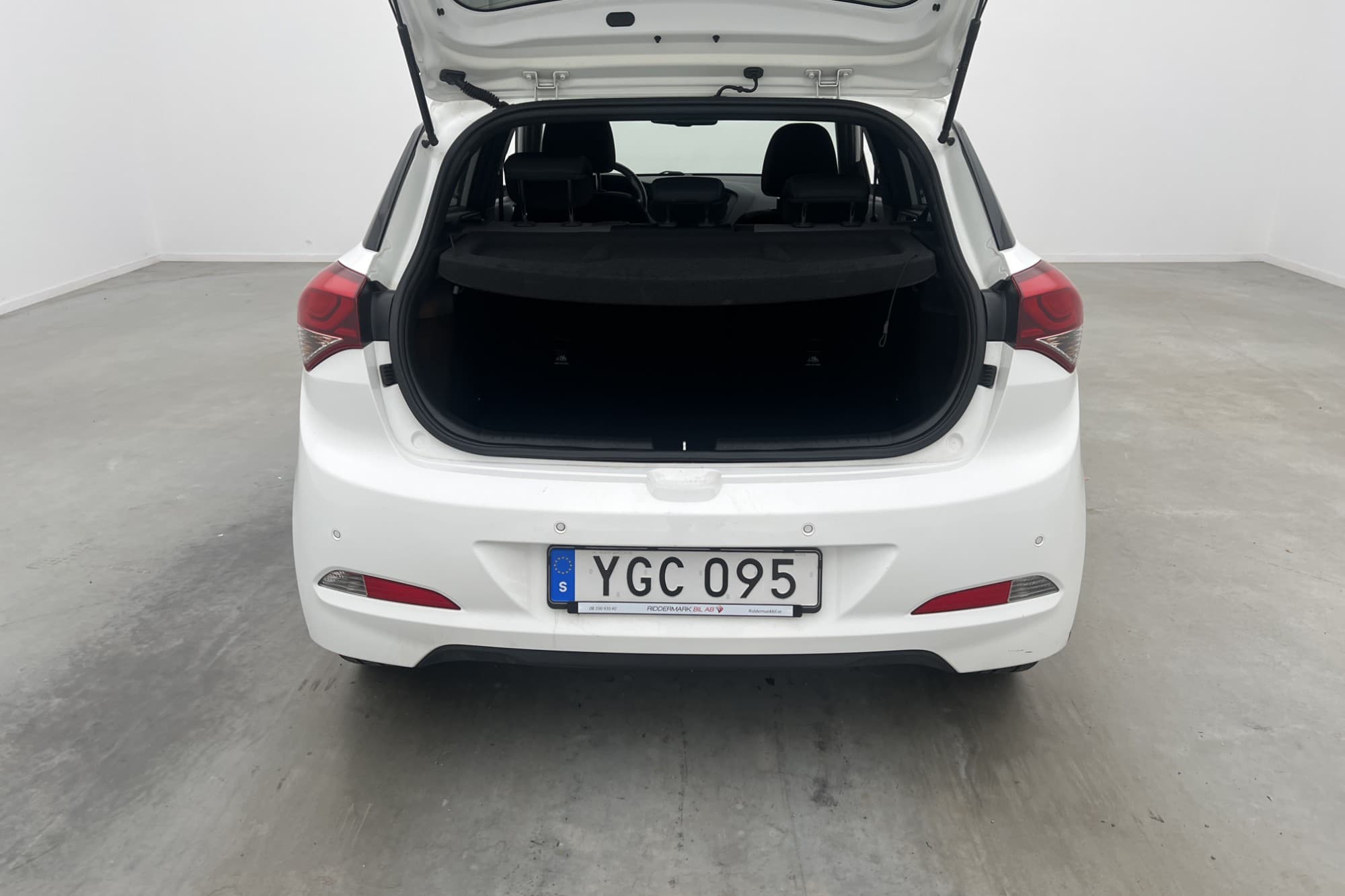 Hyundai i20 1.2 84hk Comfort Plus M&K-Värmare Navi Sensorer