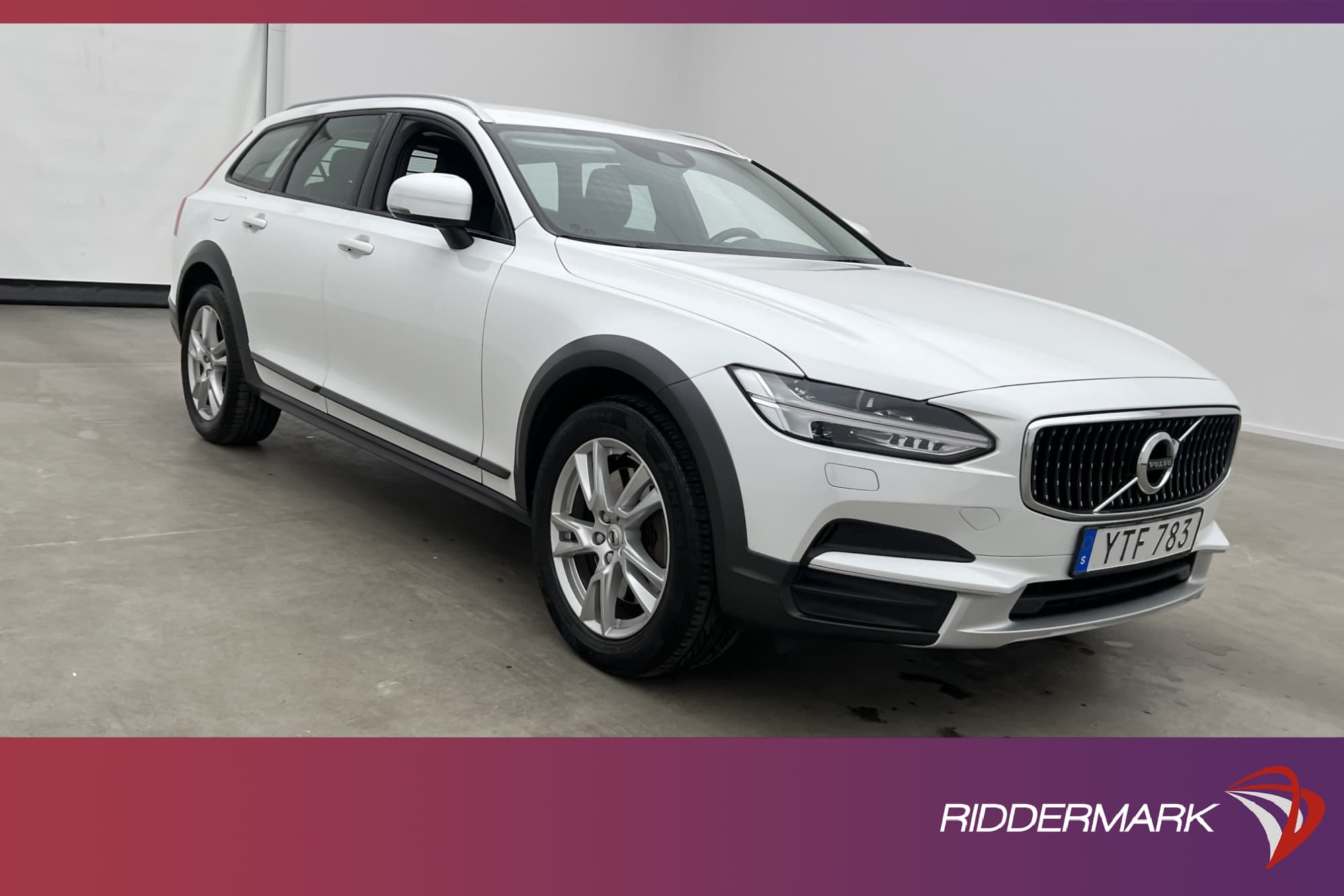 Volvo V90 D4 AWD Cross Country D-värm VOC Dragkrok