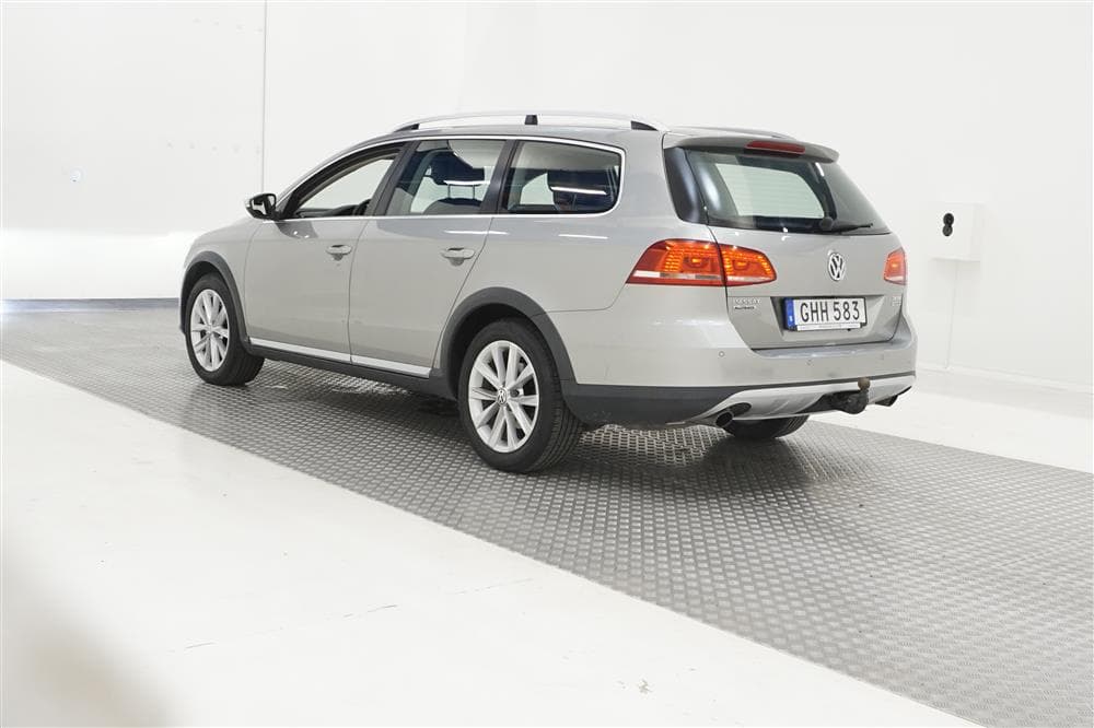 Volkswagen Passat Alltrack TDI 4M 177hk Värmare Kamera Dragexteriör