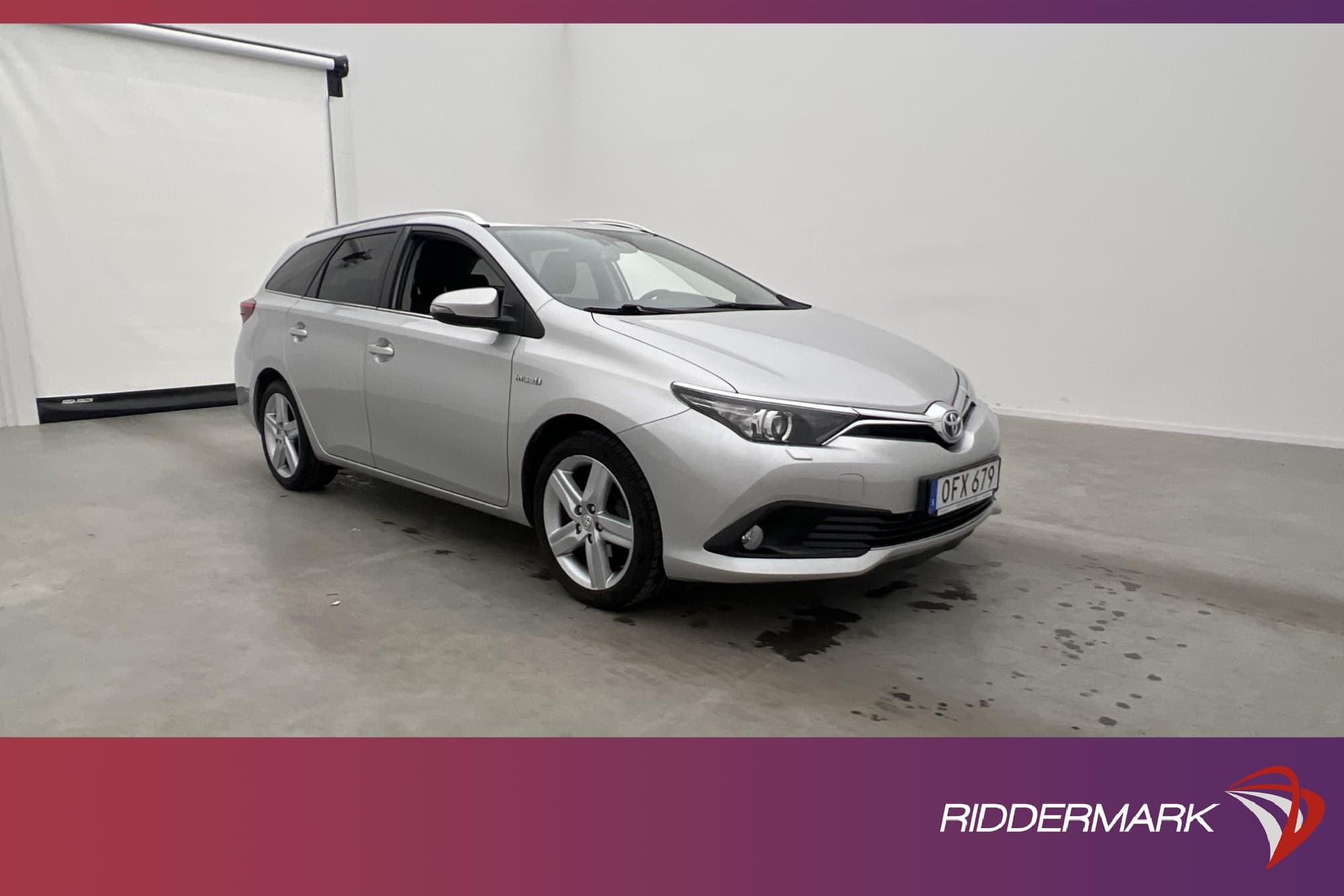 Toyota Auris Touring Sports Hybrid 136hk