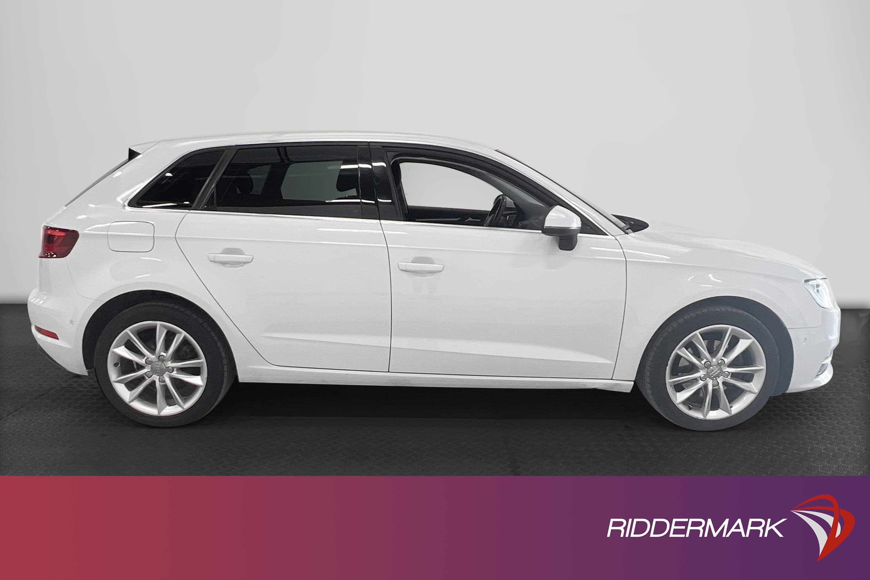 Audi A3 g-Tron 1.4 TFSI 110hk B&O M&K-Värm Adaptiv 0,43L/mil