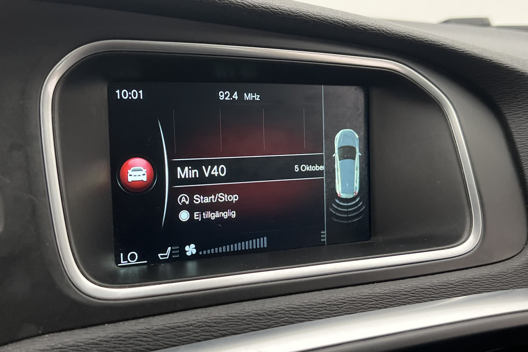 Volvo V40 D2 120hk Momentum P-Värm Navi Sensorer Halvskinn