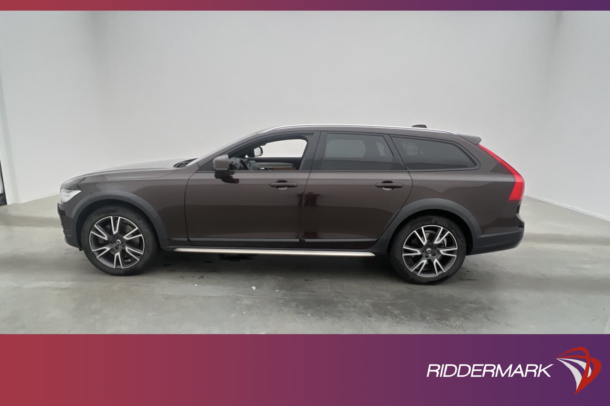 Volvo V90 Cross Country D4 AWD Pro
