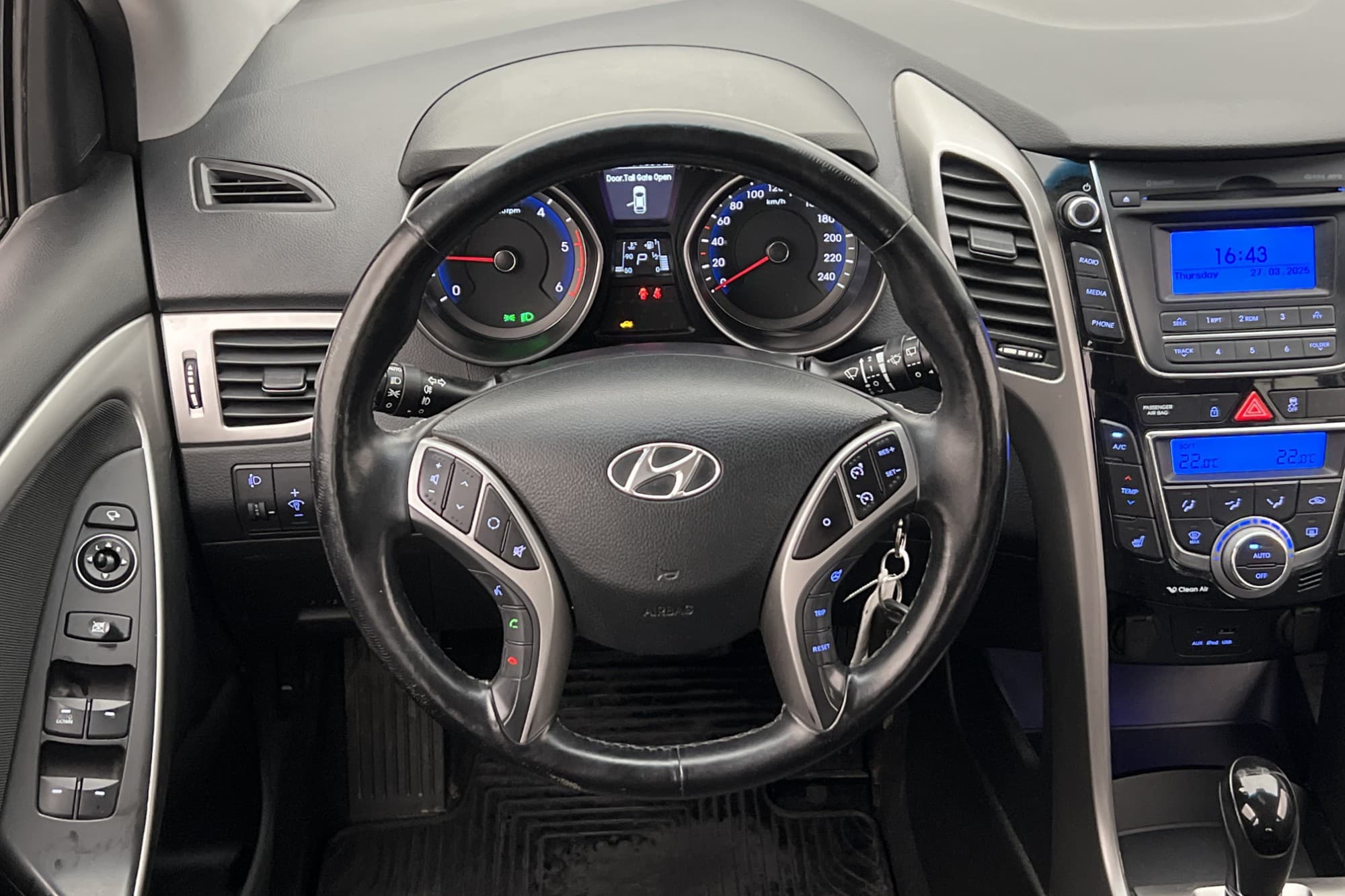 Hyundai i30 Kombi 1.6 CRDi 110hk P-sensorer Rattvärme Drag