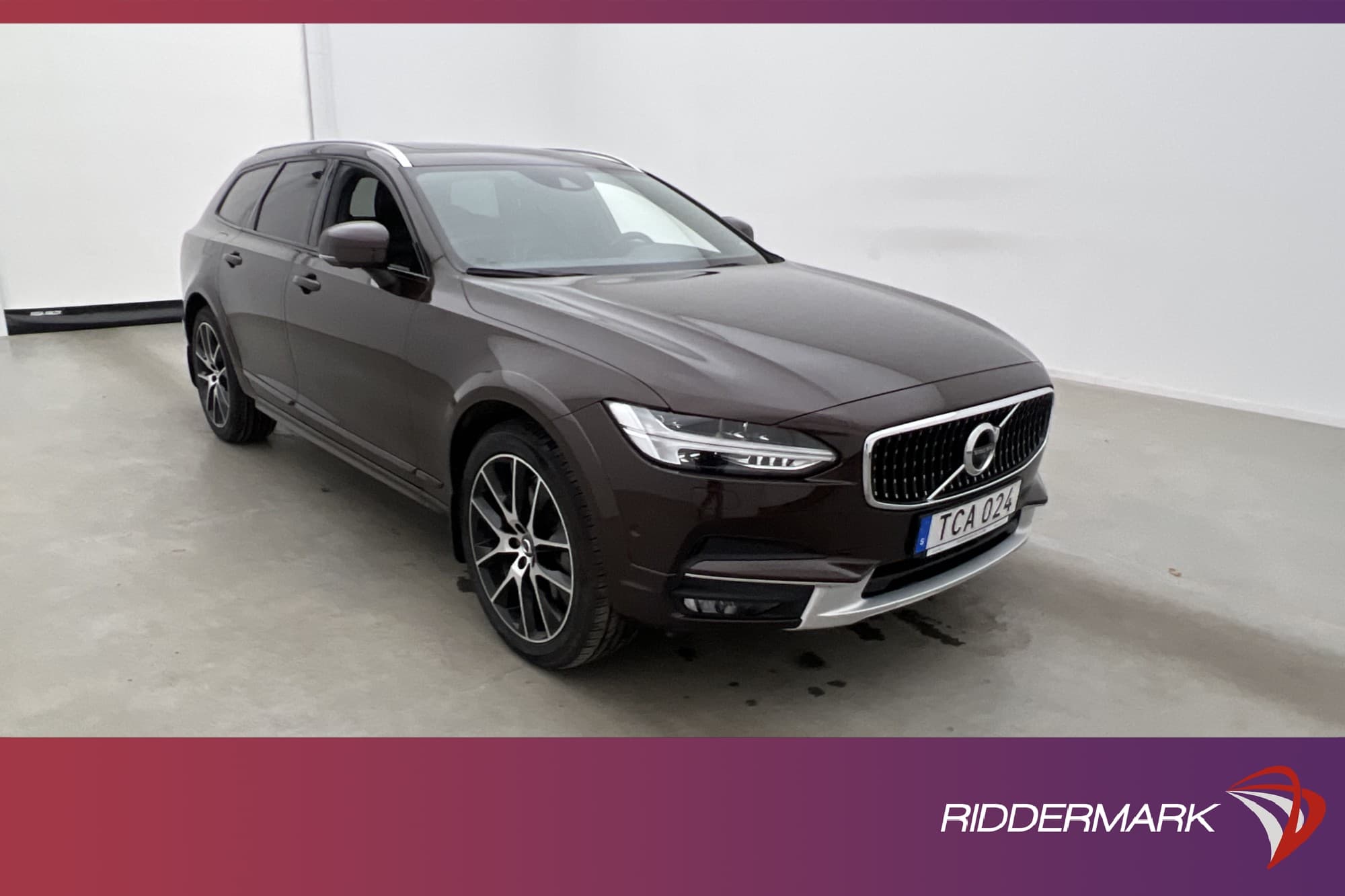 Volvo V90 Cross Country D5 AWD Inscription Värm Pano Skinn